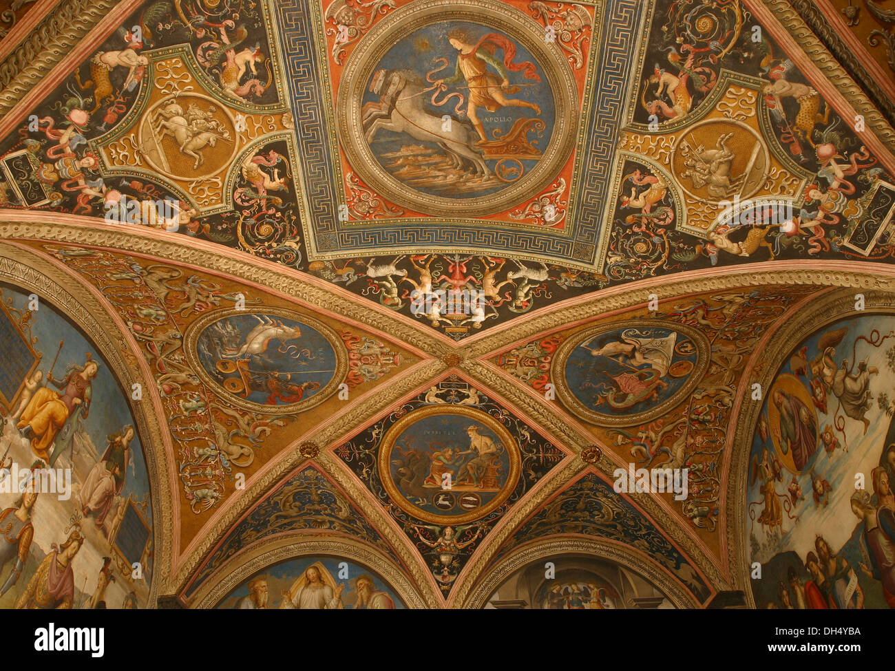 Klassische Perugino Trompe l ' oeil Allegorien gemalt an der Decke des College-Wechselstuben (Cambio) in Perugia, Umbrien Stockfoto