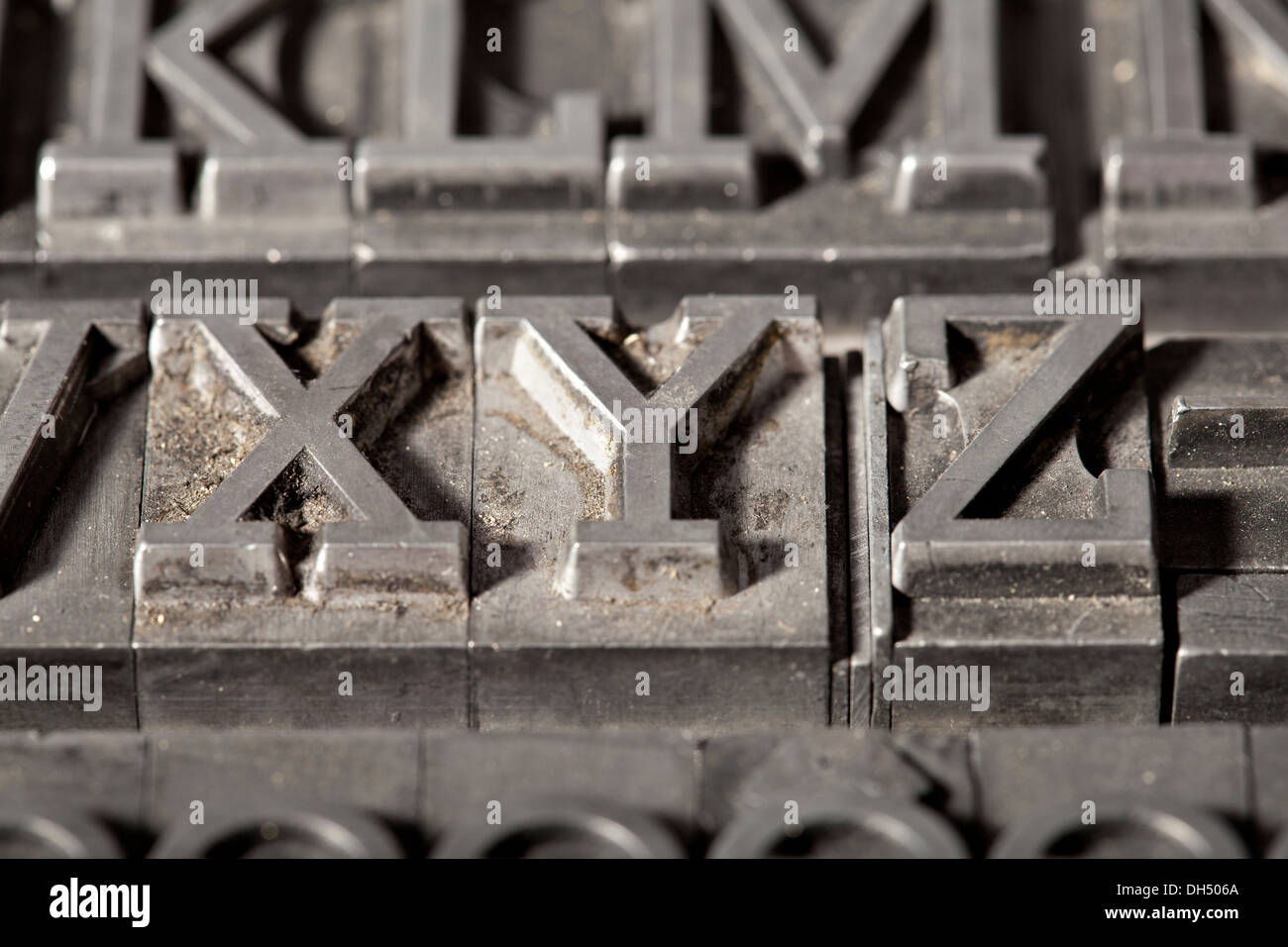 Alte führen Briefe im Detail mit den Buchstaben XYZ Stockfoto