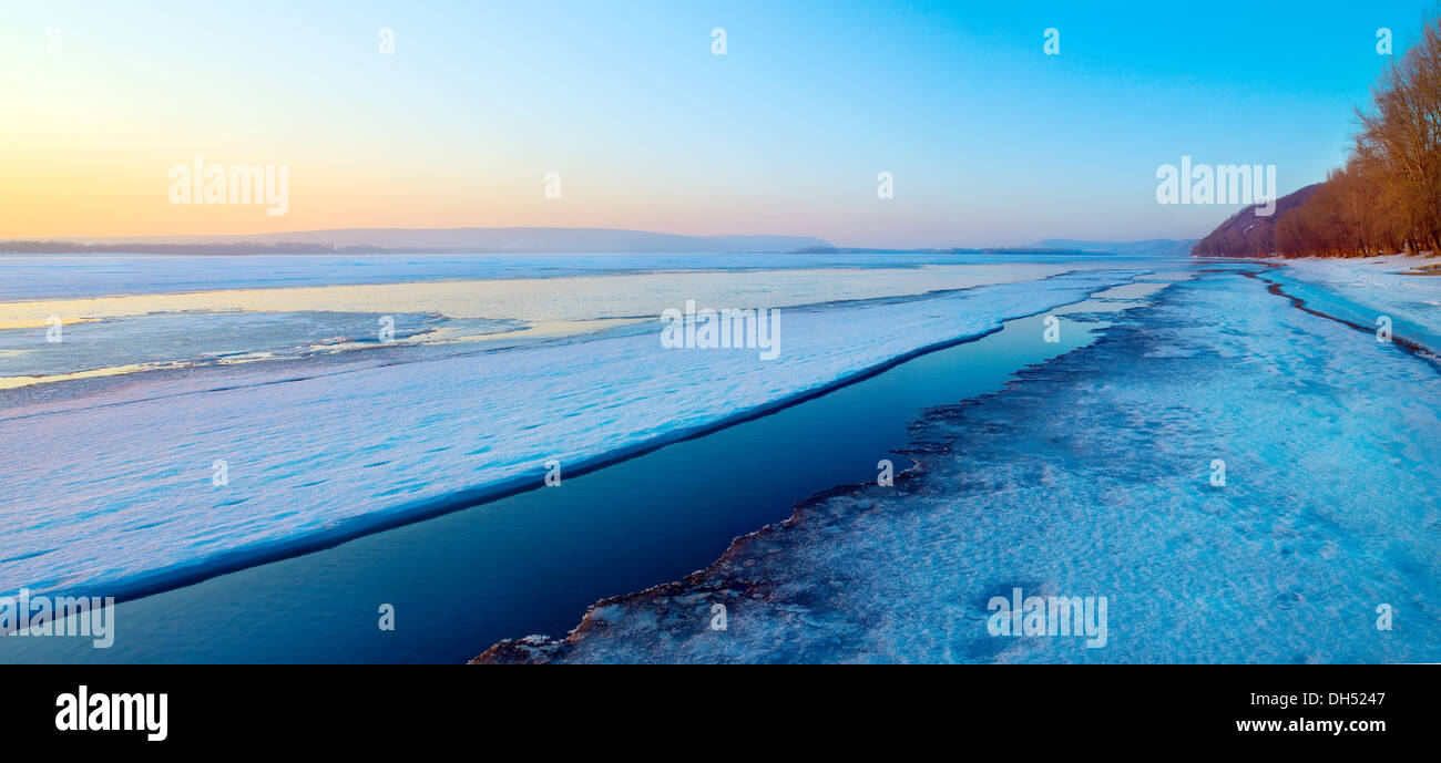 Eis auf Wolga Stockfoto