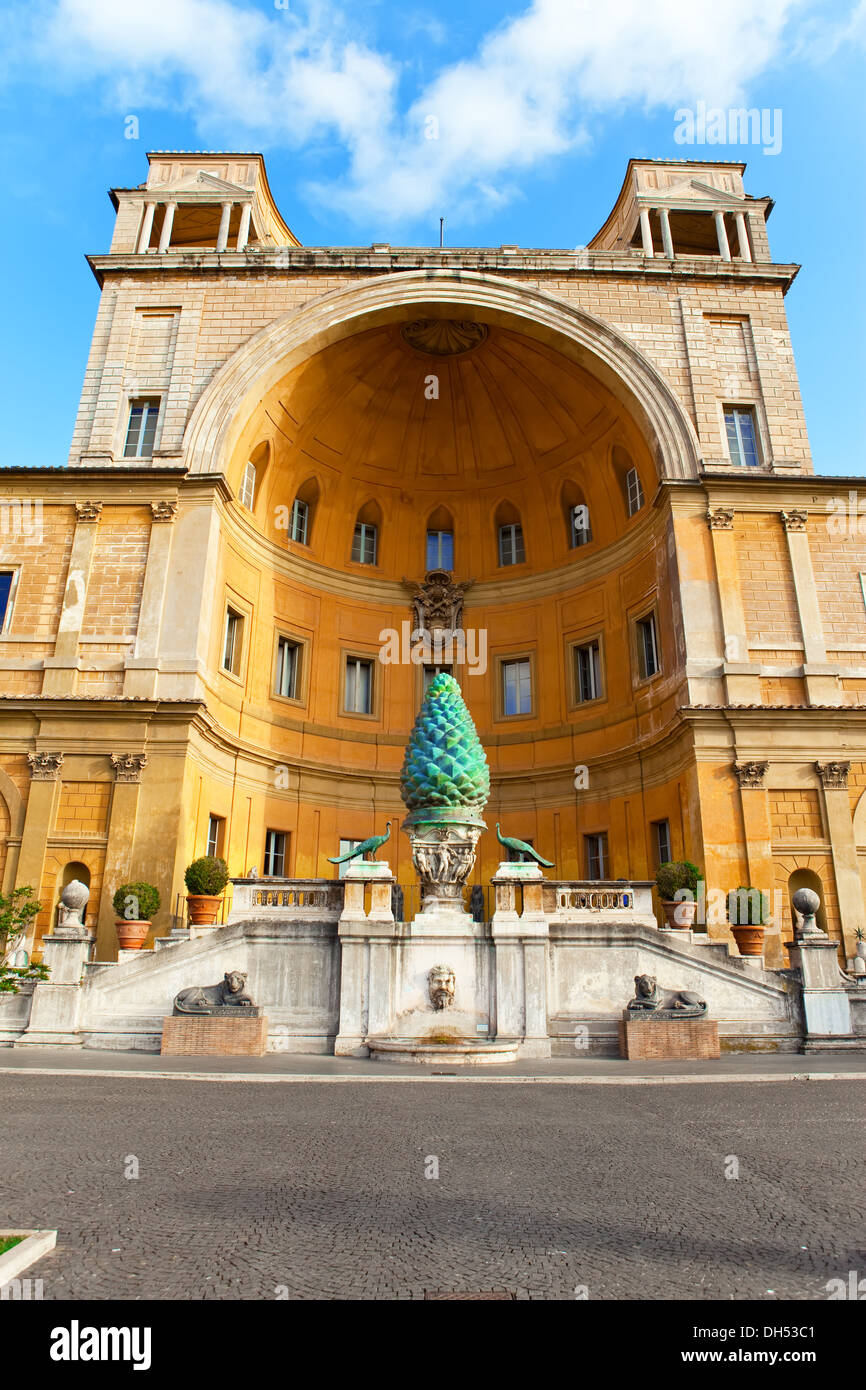 Italien. Rom. Vatikan. Fontana della Pigna Stockfoto