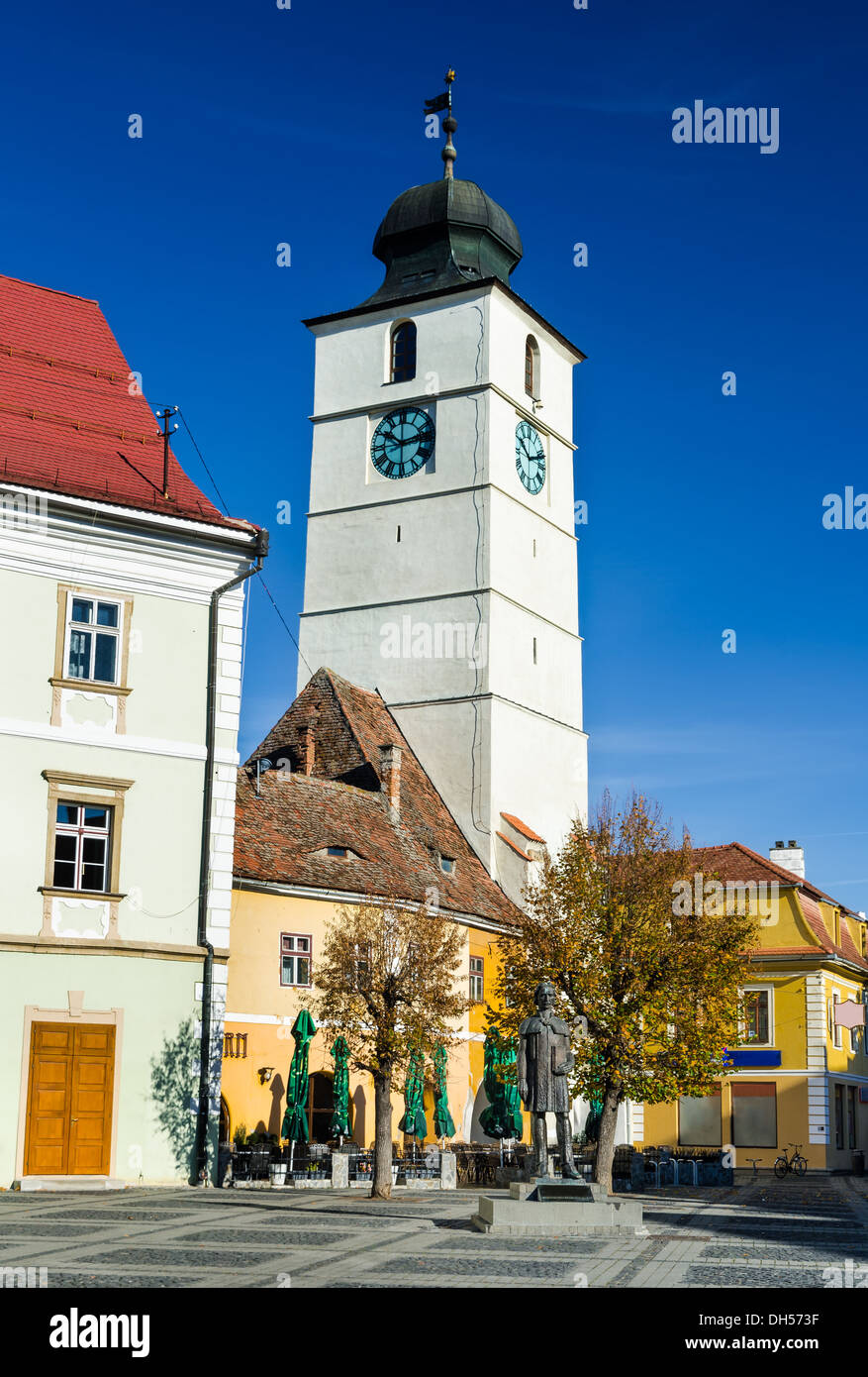 Rat-Turm, erbaut im 13. Jahrhundert platziert im großen Ring. Sibiu, Siebenbürgen, Rumänien. Stockfoto