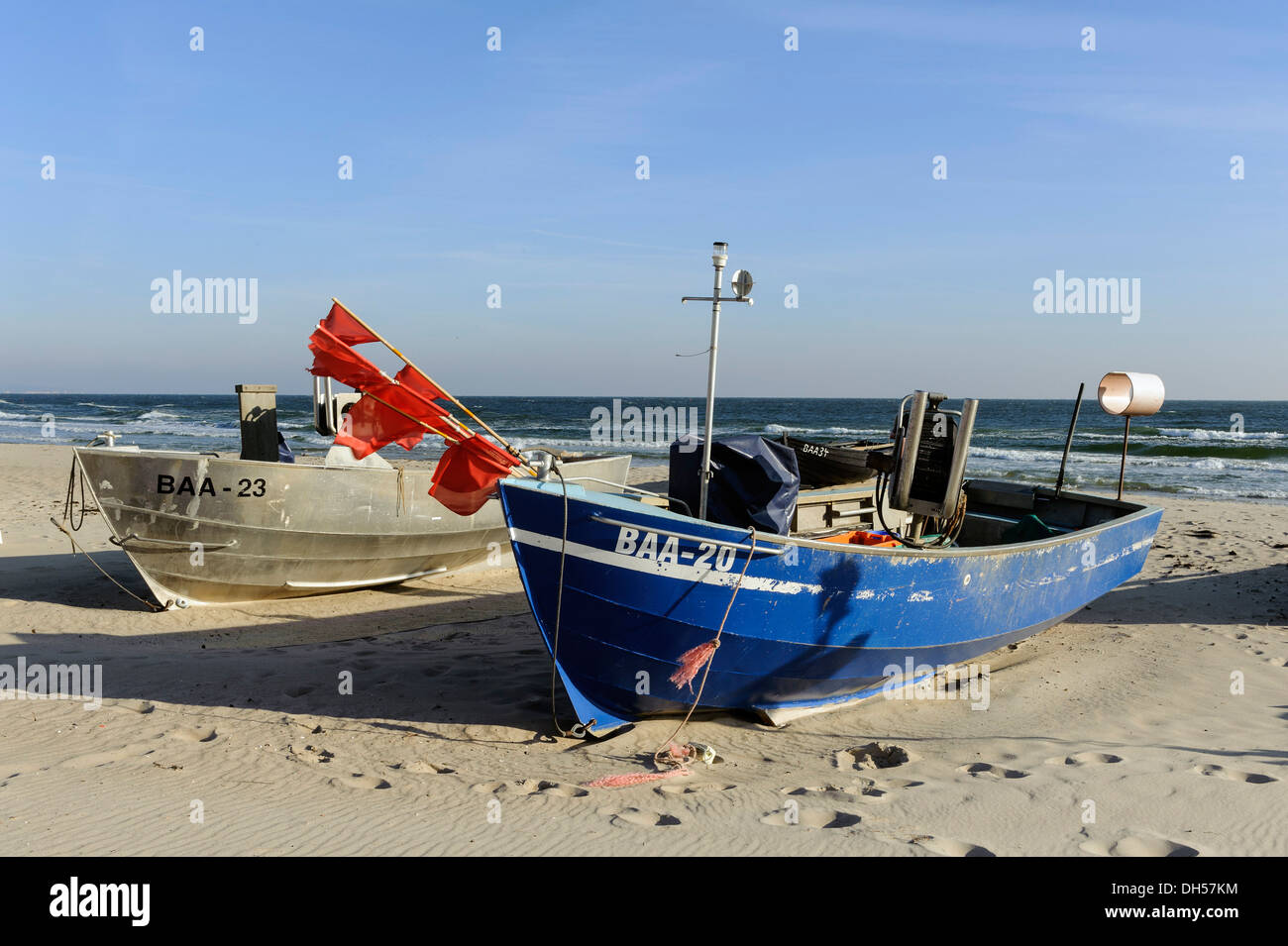 Angelboote/Fischerboote am Strand, Wellness Ostsee Baabe Insel Mecklenburg hierher Pommern Rugia (Rügen), Deutsch Stockfoto