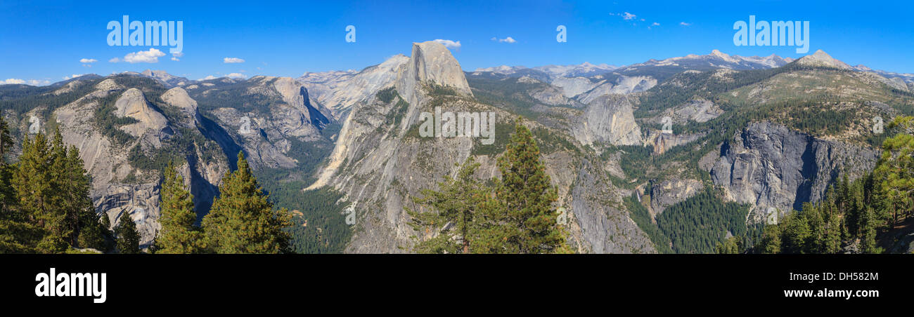 Yosemite Valley Panorama mit halben Kuppel, Kalifornien Stockfoto