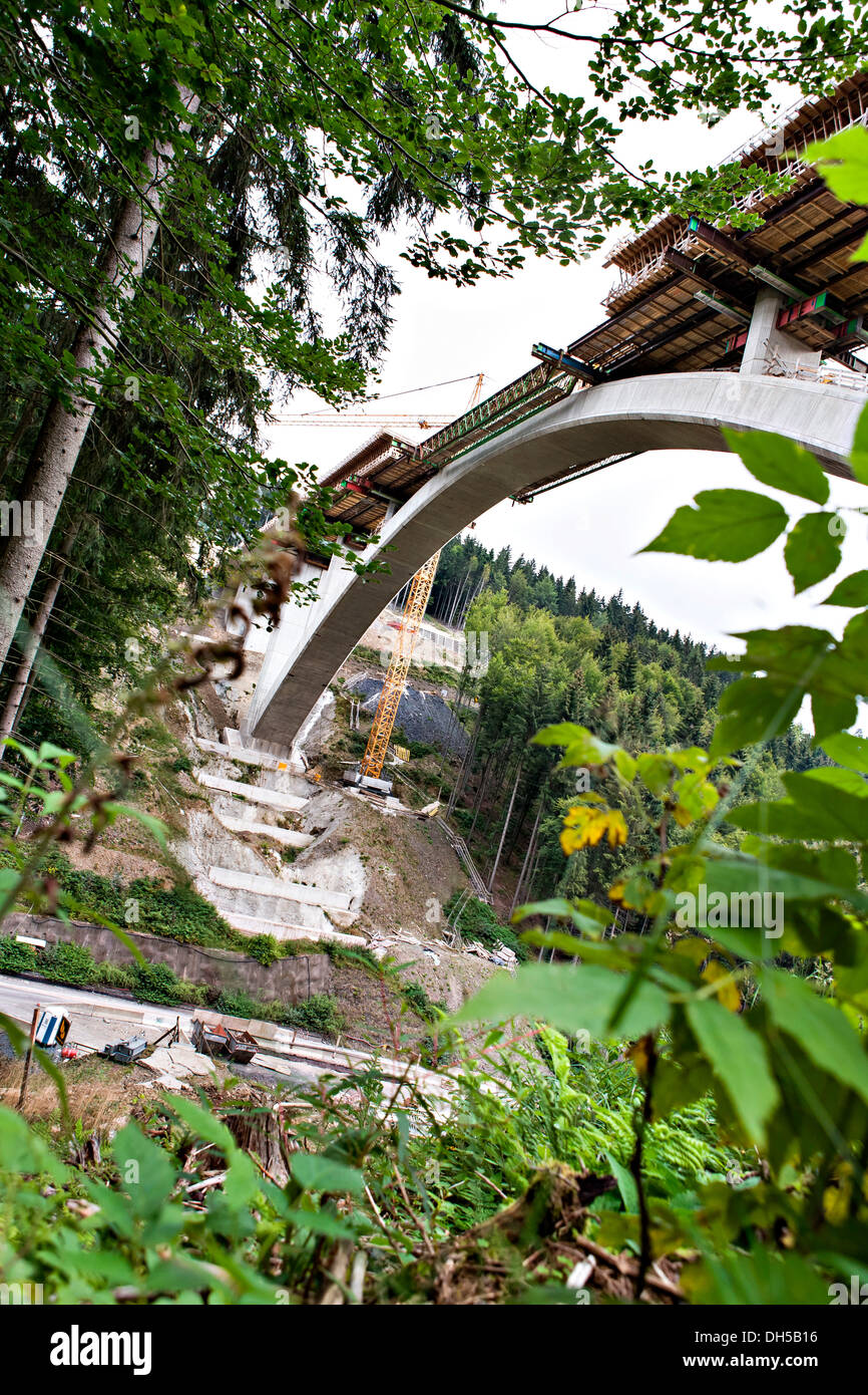 Bau der neuen ICE-Bahnlinie Abschnitt Ebensfeld - Erfurt, Dunkeltalbruecke Brücke, Tunnel Rehberg, Thüringen Stockfoto