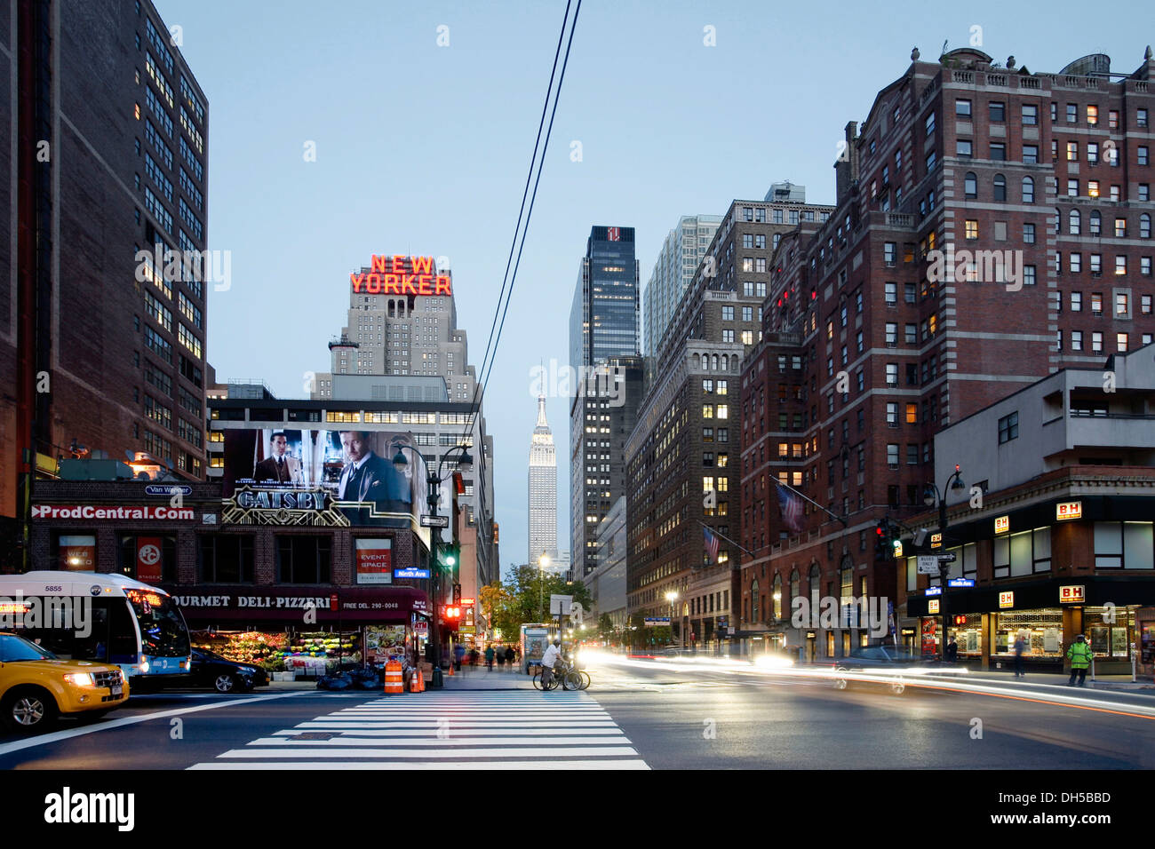 9th Avenue, 34th Street, Times Square, Manhattan, New York City, New York, Vereinigte Staaten von Amerika Stockfoto