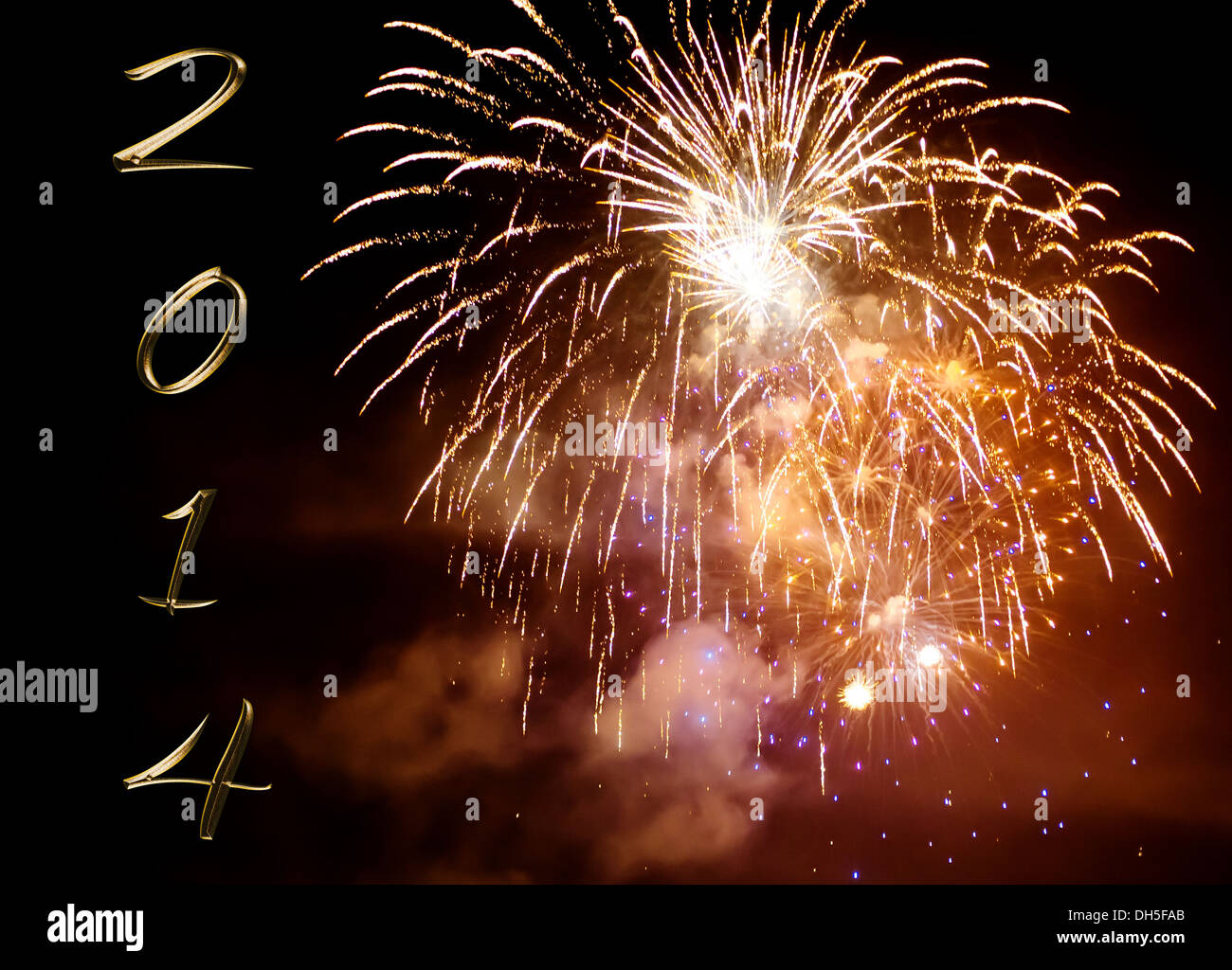 Frohes neues Jahr 2014 - Leuchten auf den schwarzen Nachthimmel, buntes Feuerwerk Stockfoto