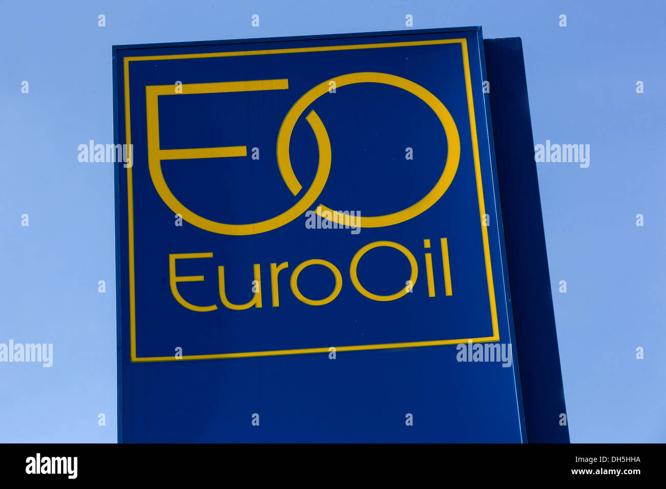 Öl EO EuroOil Logo Eurozeichen Prag Tschechische Republik Stockfoto