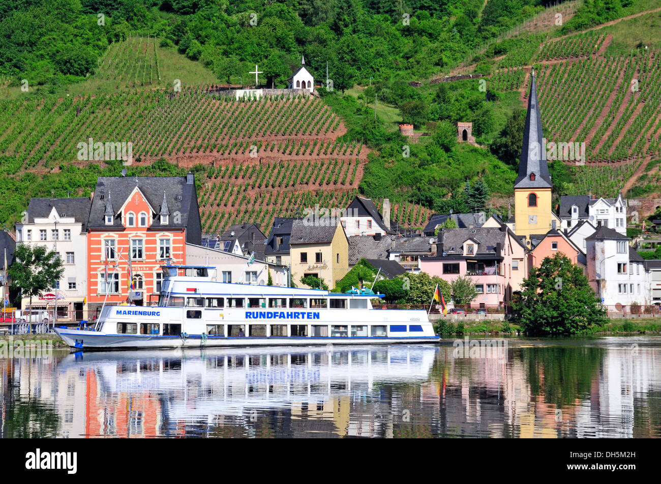 Alf, eine Gemeinde im Landkreis Cochem-Zell am See Bezirk, Moseltal ...