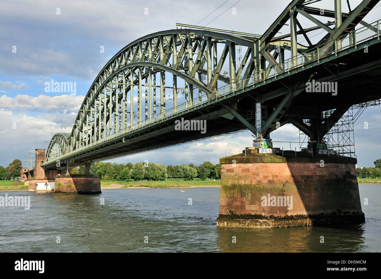 Südbrücke, Köln, Nordrhein-Westfalen, PublicGround Stockfoto