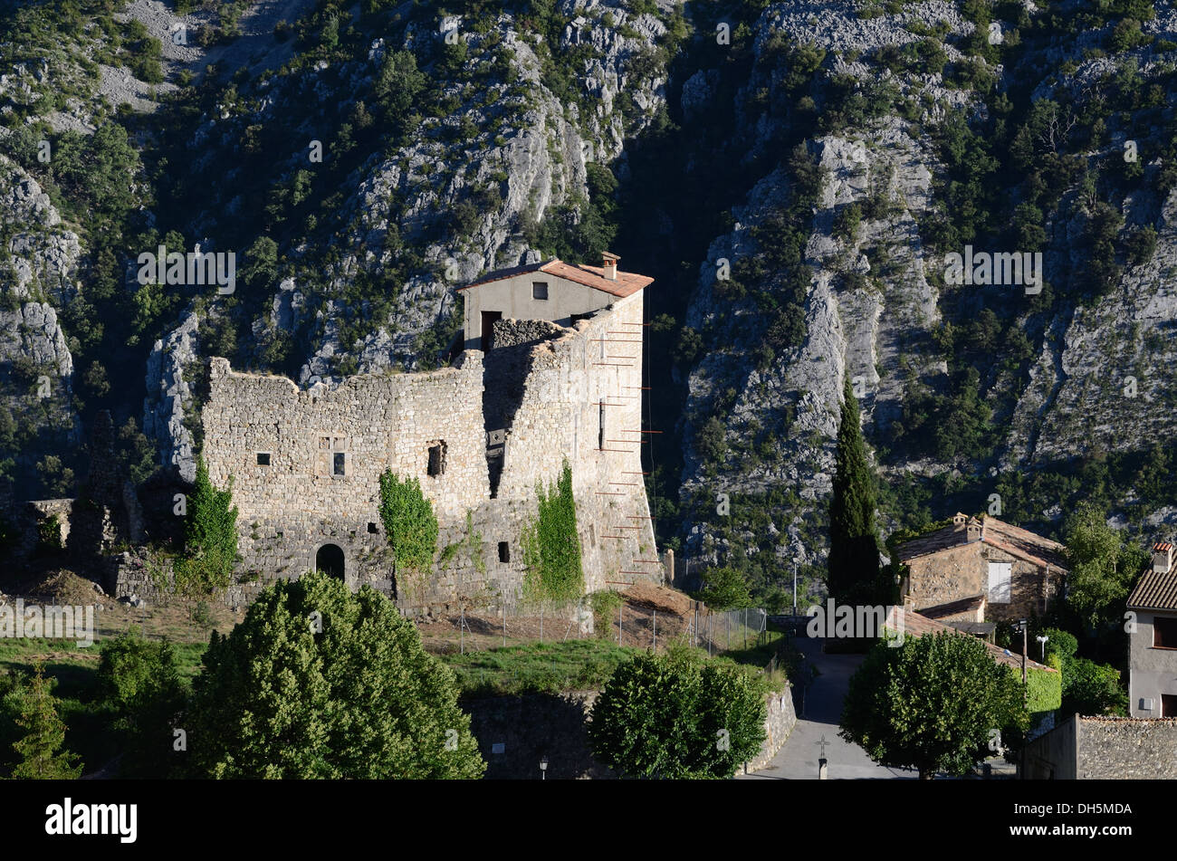 Zerstörten Burg Gréolières Dorf Alpes-Maritimes Frankreich Stockfoto
