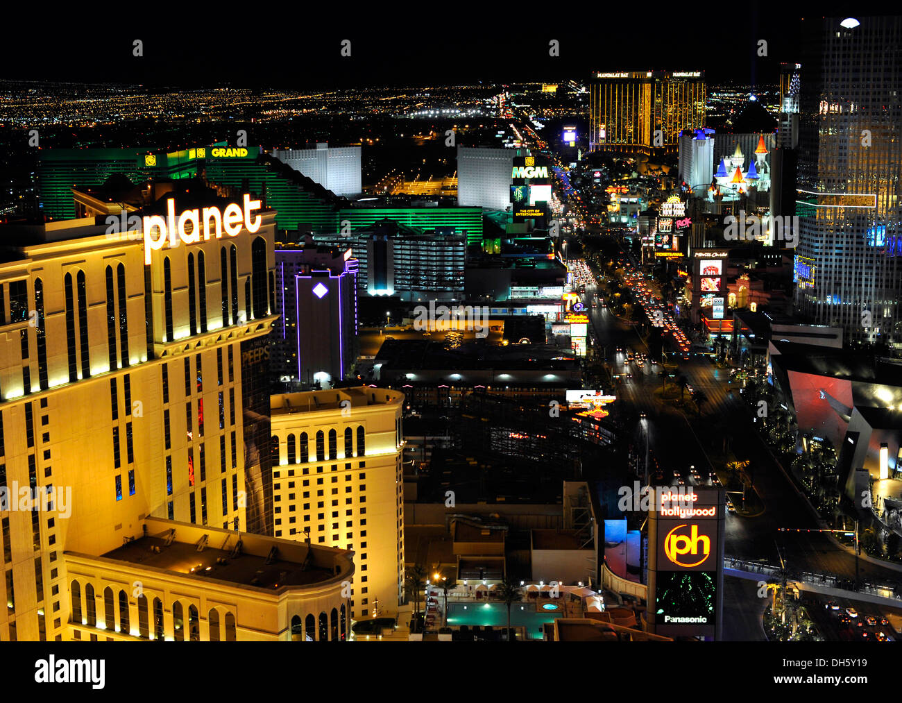 Nacht-Szene, Strip, Planet Hollywood Luxushotel, MGM Grand, New York, Mandalay Bay, Excalibur, Las Vegas, Nevada Stockfoto