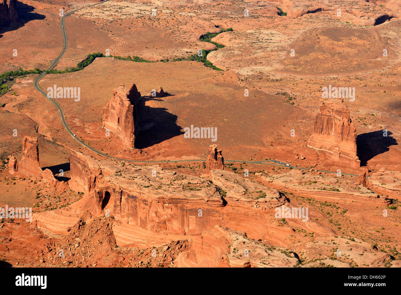 Luftaufnahme, Courthouse Tower, drei Schwätzer, Courthouse Towers Abschnitt, Panoramastraße, Arches-Nationalpark, Moab, Utah Stockfoto