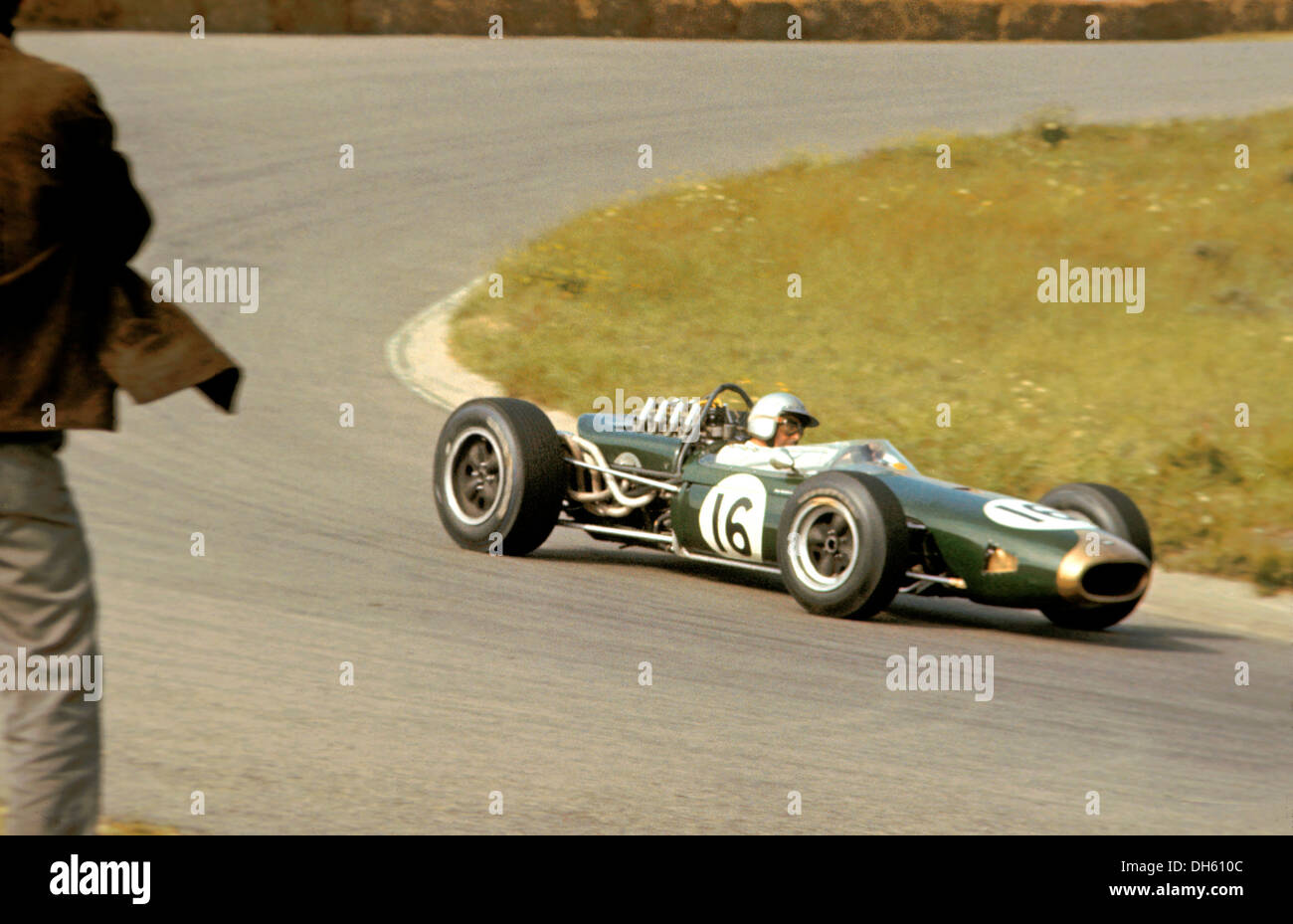 Jack Brabham gewann den niederländischen Grand Prix in dieser Repco BT19. Hunzerug Ecke, Zandvoort, Niederlande 24. Juli 1966. Stockfoto