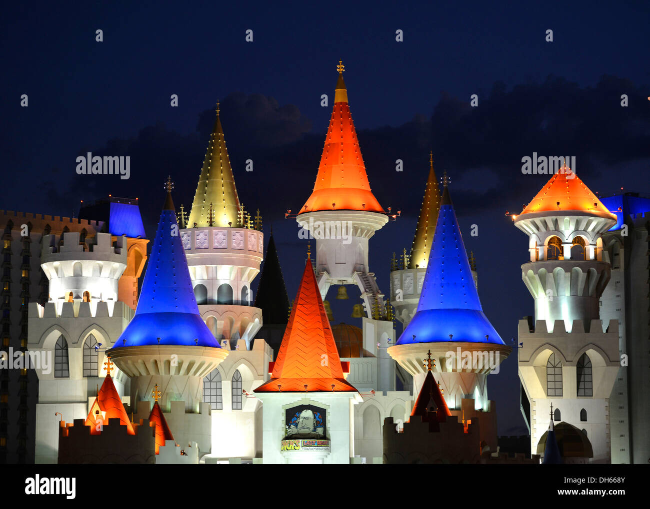 Nachtaufnahme, Luxus-Hotel und Casino, The Excalibur Las Vegas, Nevada, Vereinigte Staaten von Amerika Stockfoto