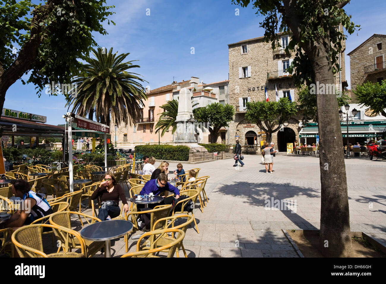 Platzieren Sie De La Liberation oder Square Independance, Sartene, Korsika, Frankreich, Europa Stockfoto