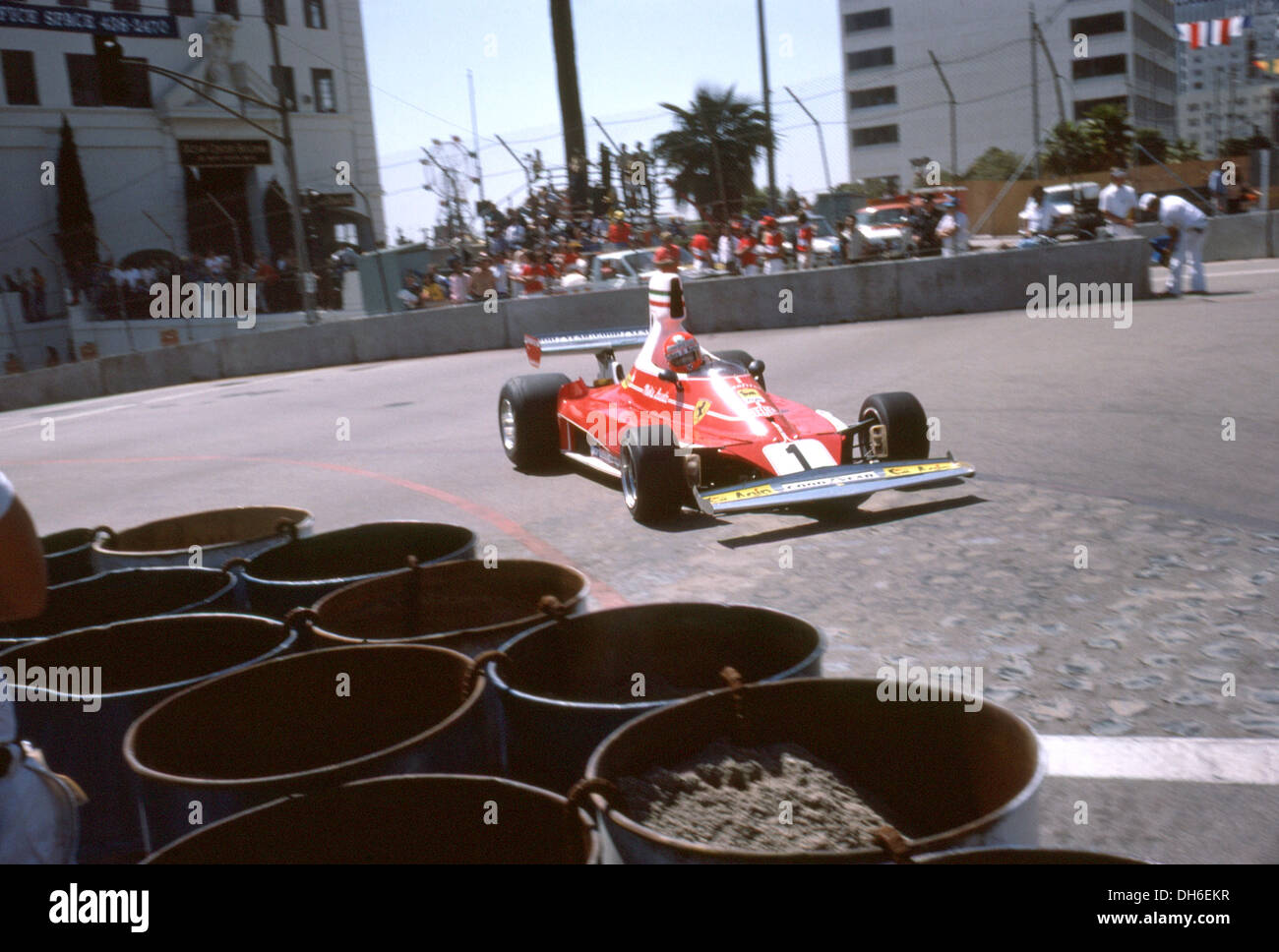 Niki Lauda 1975 Weltmeister Fahrer in der Ferrari 312T-2., US GP, USA 28. März 1976 beendet. Stockfoto