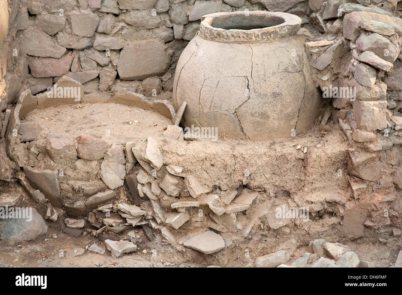 Europa, Italien, Toskana, Vetulonia, Poggiarello Renzetti, archäologische Zone, Ausgrabungen, Domus die dolia Stockfoto