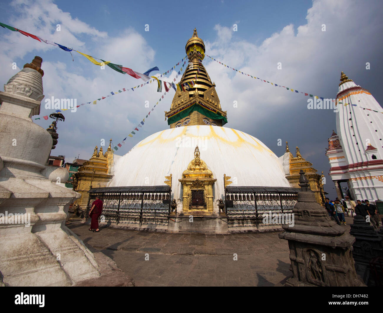 Swayambhunath Komplex, aka Monkey Temple, ein wichtiger Pilgerort für Buddhisten und Hindus in Kathmandu, Nepal. Stockfoto