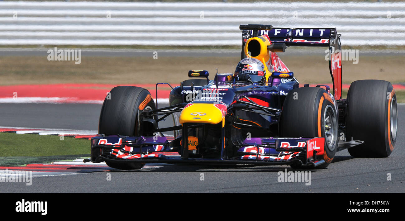 Sebastian Vettel von Red Bull Racing während des 3. Tages der F1 junge Fahrer/Reifen testen auf dem Silverstone Circuit. Stockfoto