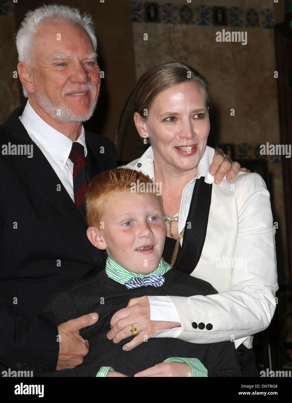 Malcolm McDowell mit seiner Frau Kelley und Sohn Beckett Hollywood Walk of Fame ehrt Malcolm McDowell auf dem Hollywood Boulevard Stockfoto