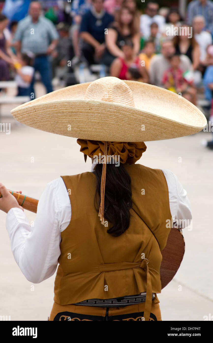 Mariachi Band Gitarrist, "Dieciseis de Septiembre" mexikanischen Unabhängigkeitstag feiern (ähnlich wie Cinco De Mayo), Old Mesilla Plaza, New-Mexico Stockfoto