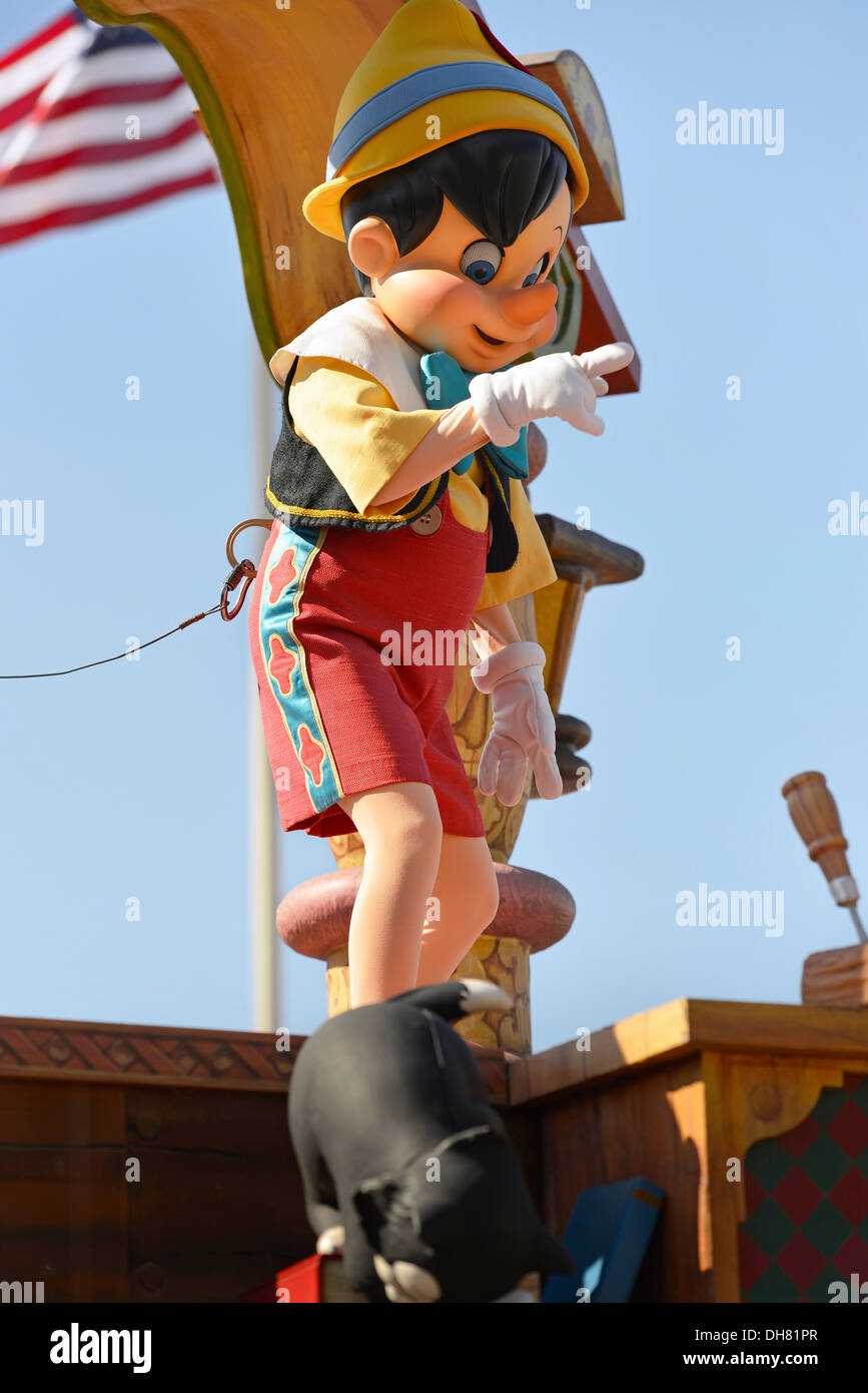 Pinocchio, Walt Disney Charakter auf einem Schwimmer während der Parade, Disney World Resort Orlando Florida Stockfoto