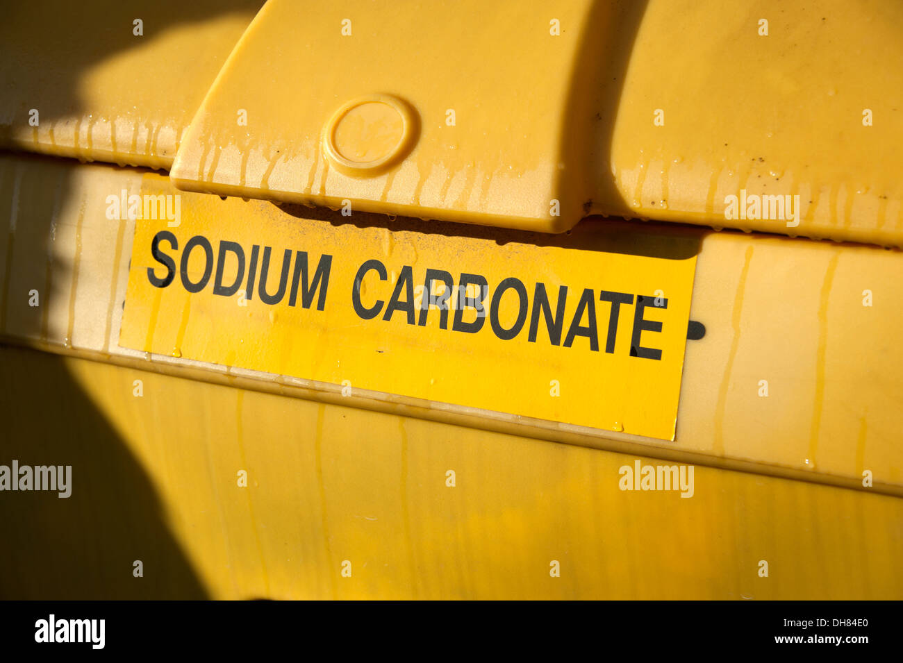 Natriumcarbonat Storage Container gelb Soda-Asche Stockfoto