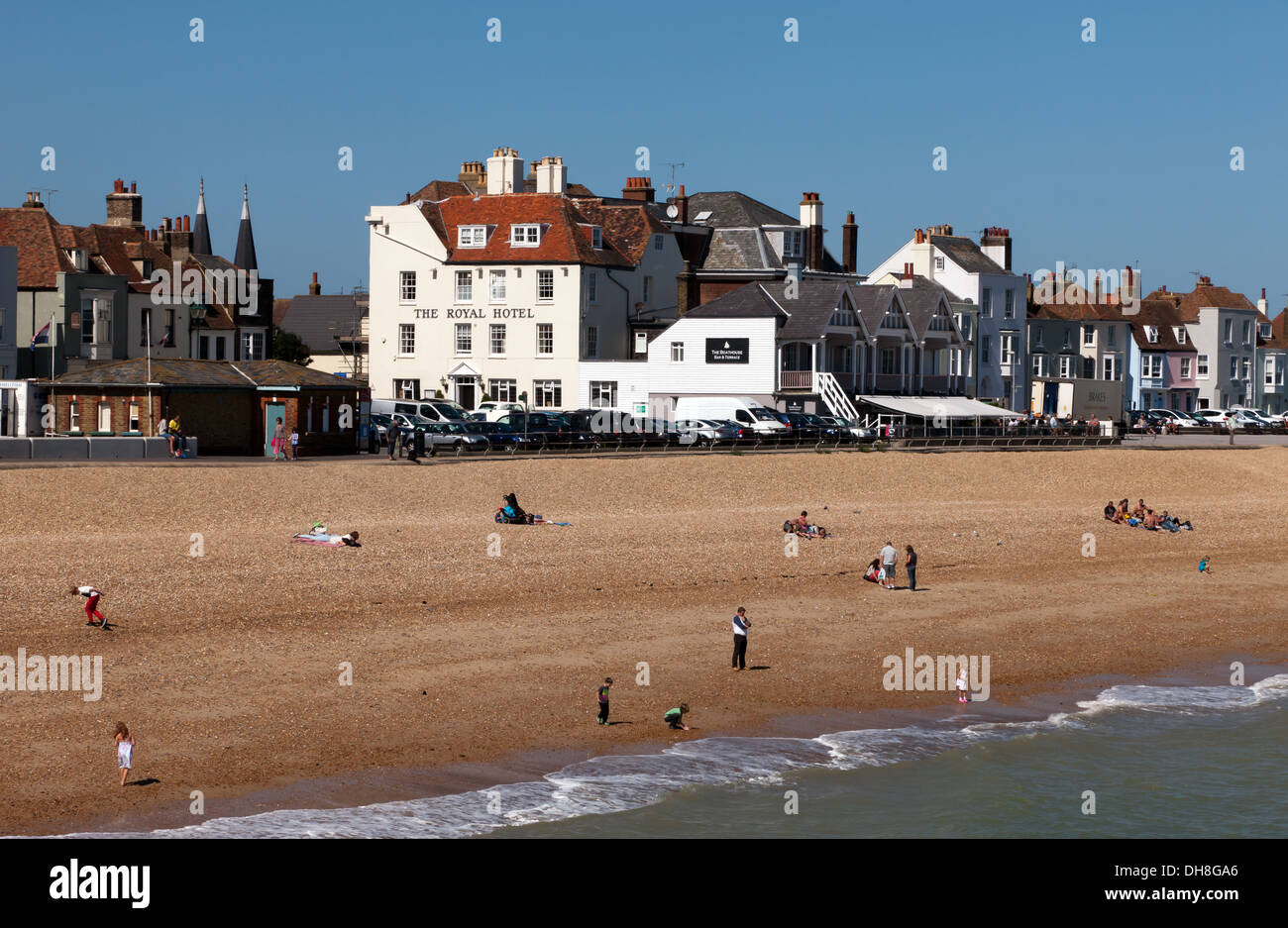 Blick auf das Royal Hotel Deal Pier. Stockfoto