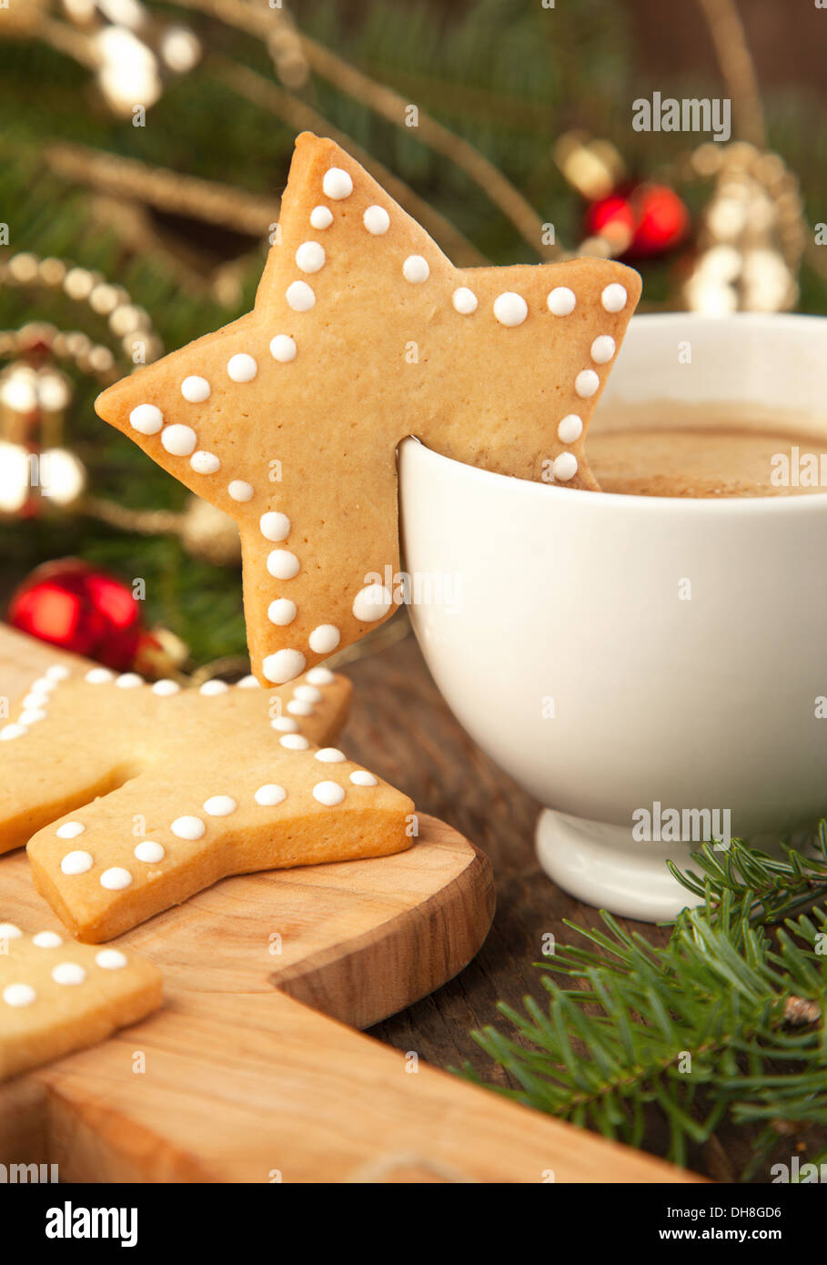 Tasse Kaffee und Weihnachtsgebäck Zucker Stockfoto