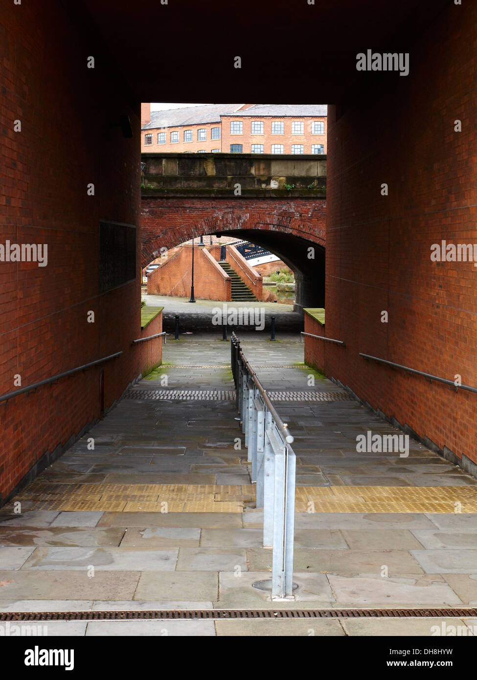 Fuß unter Chester Straße in Castlefield Manchester UK Stockfoto