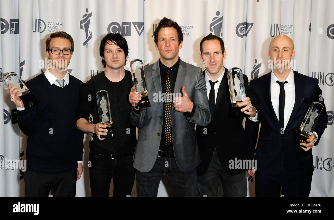 Pierre Bouvier Sebastien Lefebvre David Desrosiers Chuck Comeau und Jeff Stinco einfachen Plan 2012 JUNO-Gala-Dinner und Auszeichnungen Stockfoto