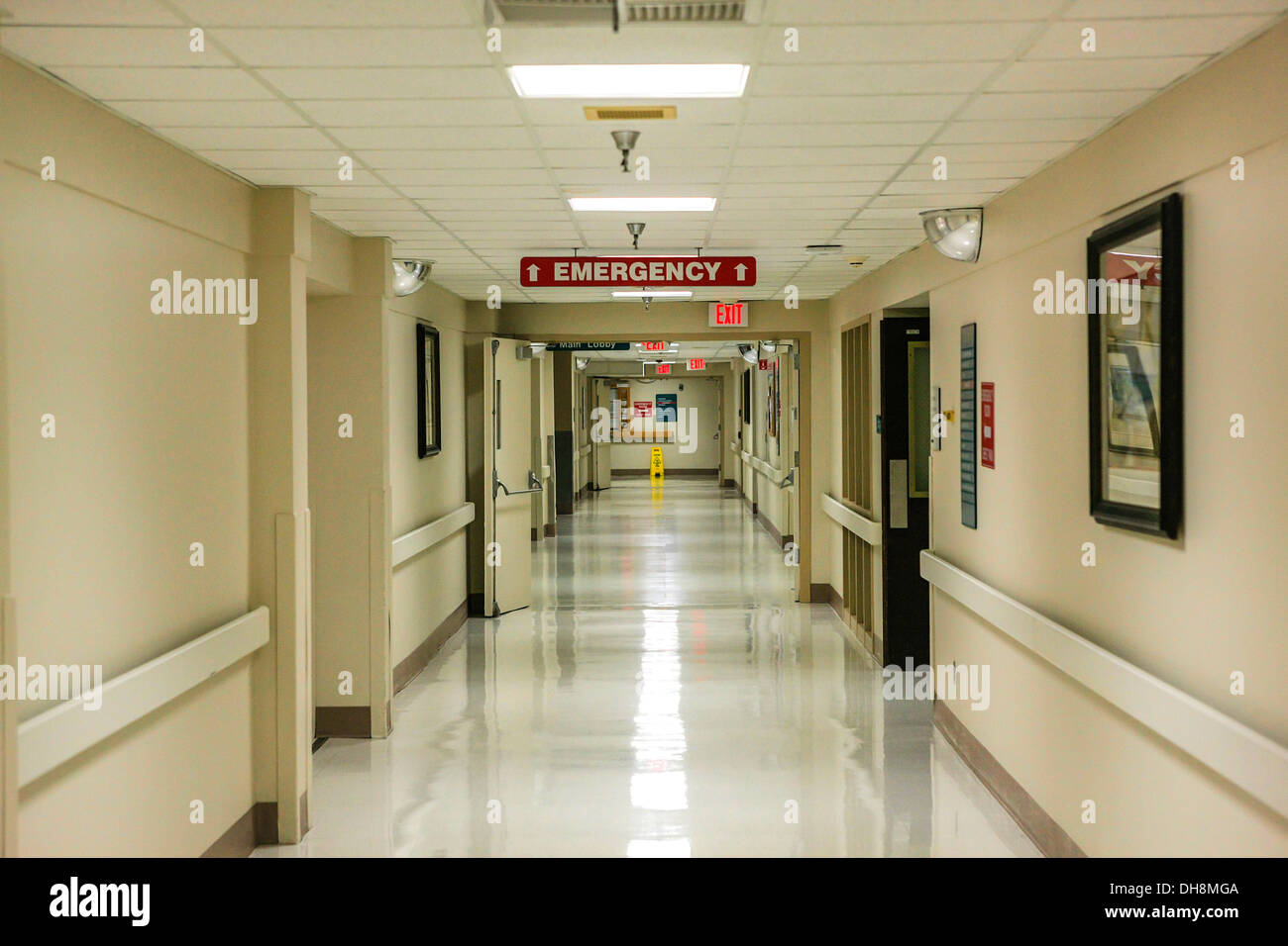 US-Krankenhaus-Flur Stockfoto