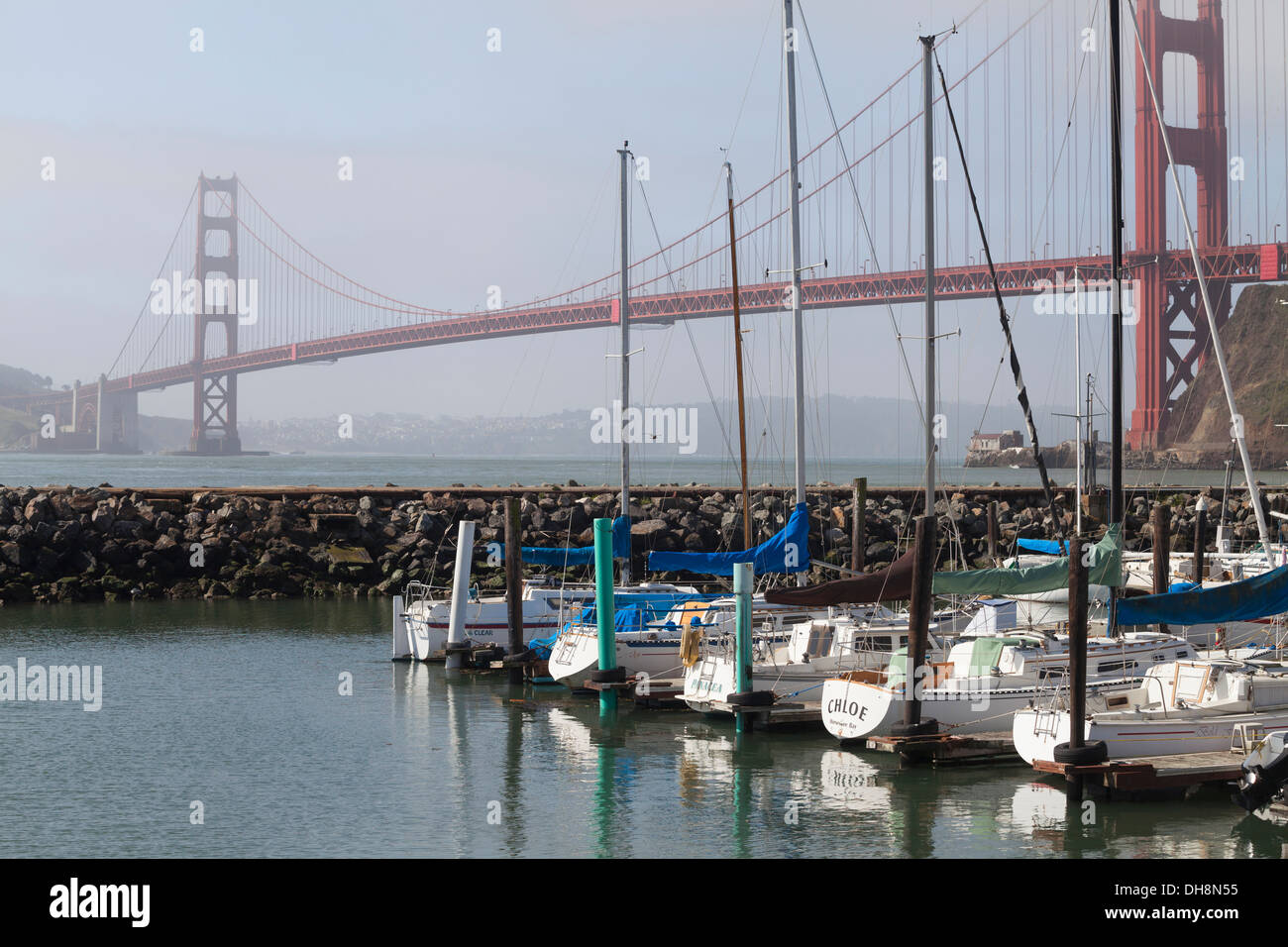 Segelboote vor Anker im Horseshoe Bay in Fort Baker, San Francisco, Kalifornien, USA, Nordamerika. Stockfoto