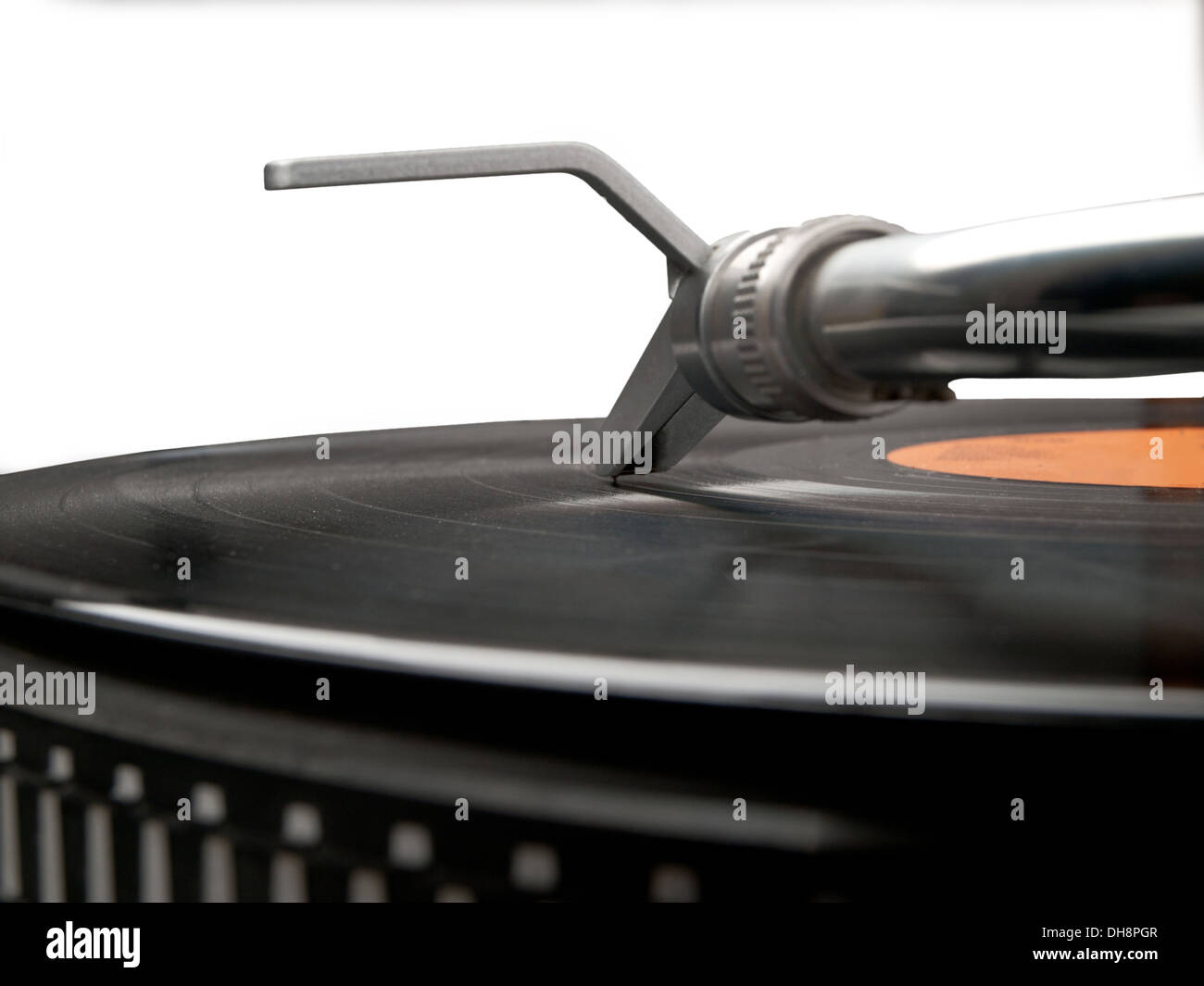 Vinyl und Turntable isoliert auf weißem Hintergrund Stockfoto
