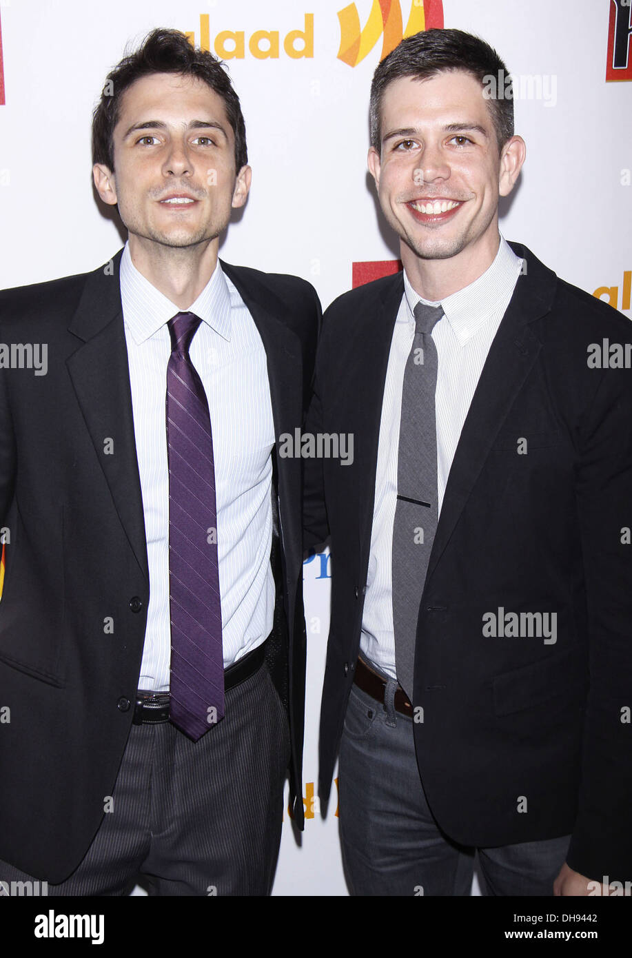Charles Socarides und Stephen Karam 23rd Annual GLAAD Media Awards im Marriott Marquis Hotel - Ankunft New York City USA- Stockfoto