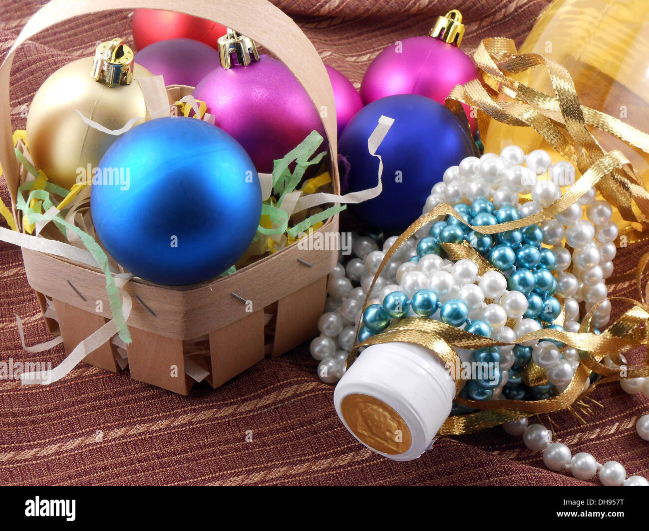 Silvester und Weihnachtsfeier mit Champagner Bootle und Diamanten Stockfoto