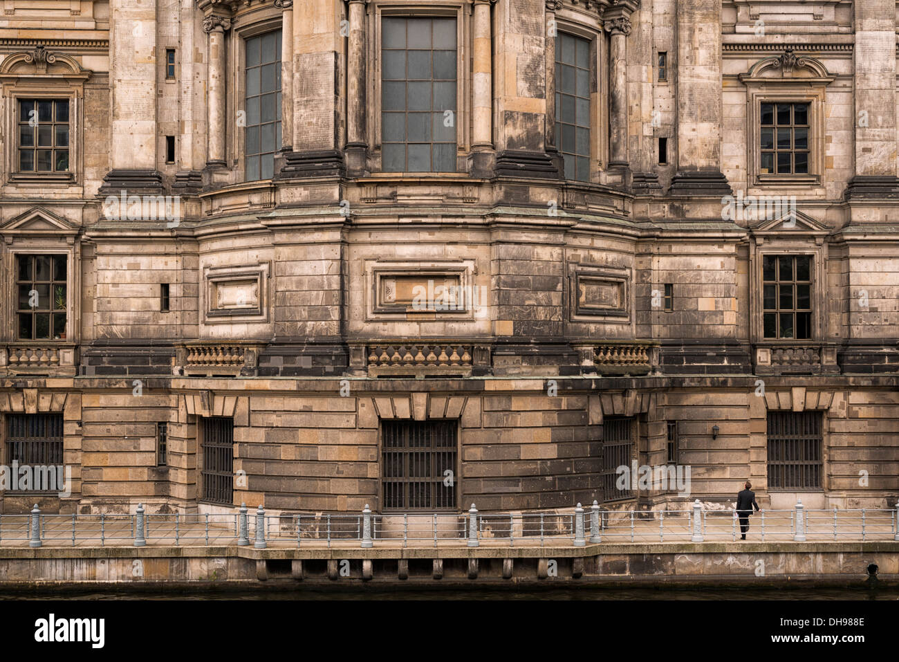 Man blickte zu Berliner Dom, Berlin, Deutschland Stockfoto