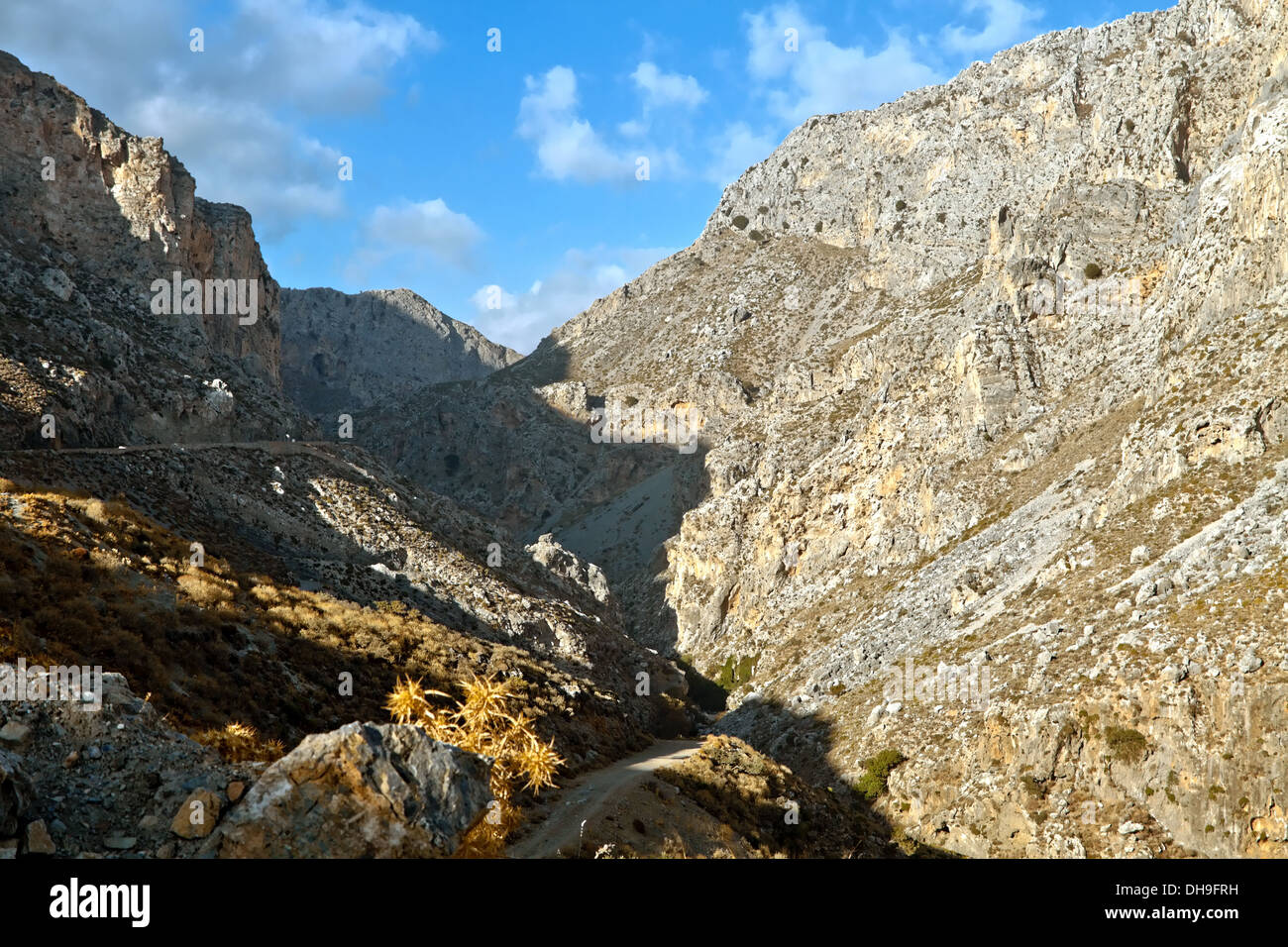 Blick in die Schlucht Kourtaliotiko, aka Asomatos Schlucht, auf der südlichen Seite des westlichen Teils der Insel Kreta. Stockfoto