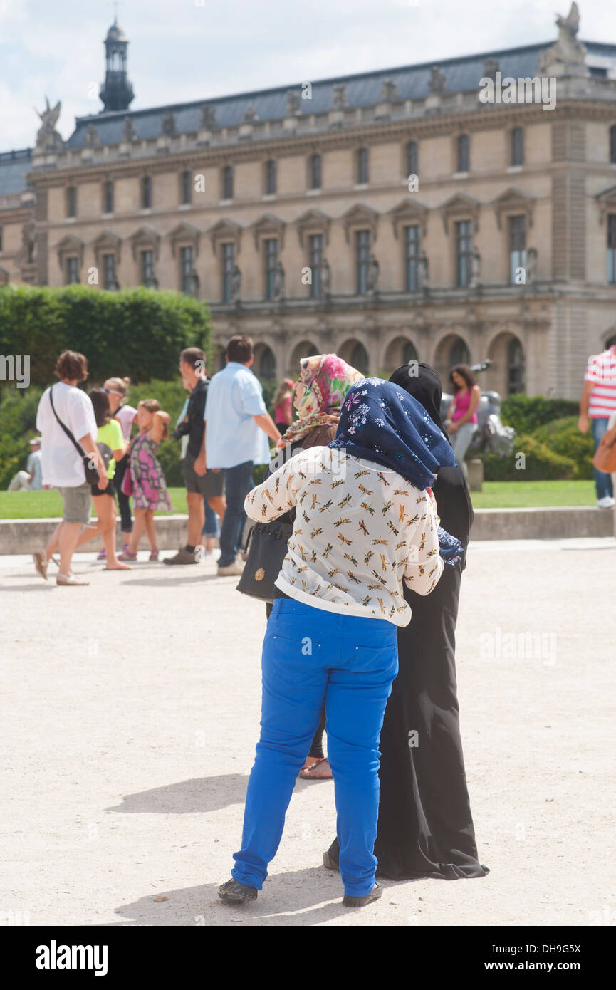 Paris, Frankreich, zwei arabische wome earin Hijab Stockfoto