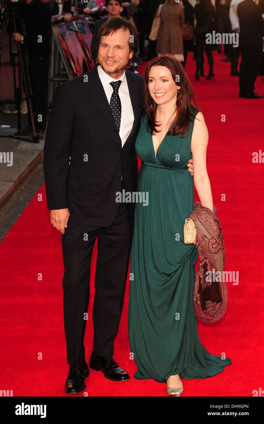 Bill Paxton und Louise Newbury bei Premiere von "Titanic 3D" an der Royal Albert Hall London England - 27.03.12 Stockfoto