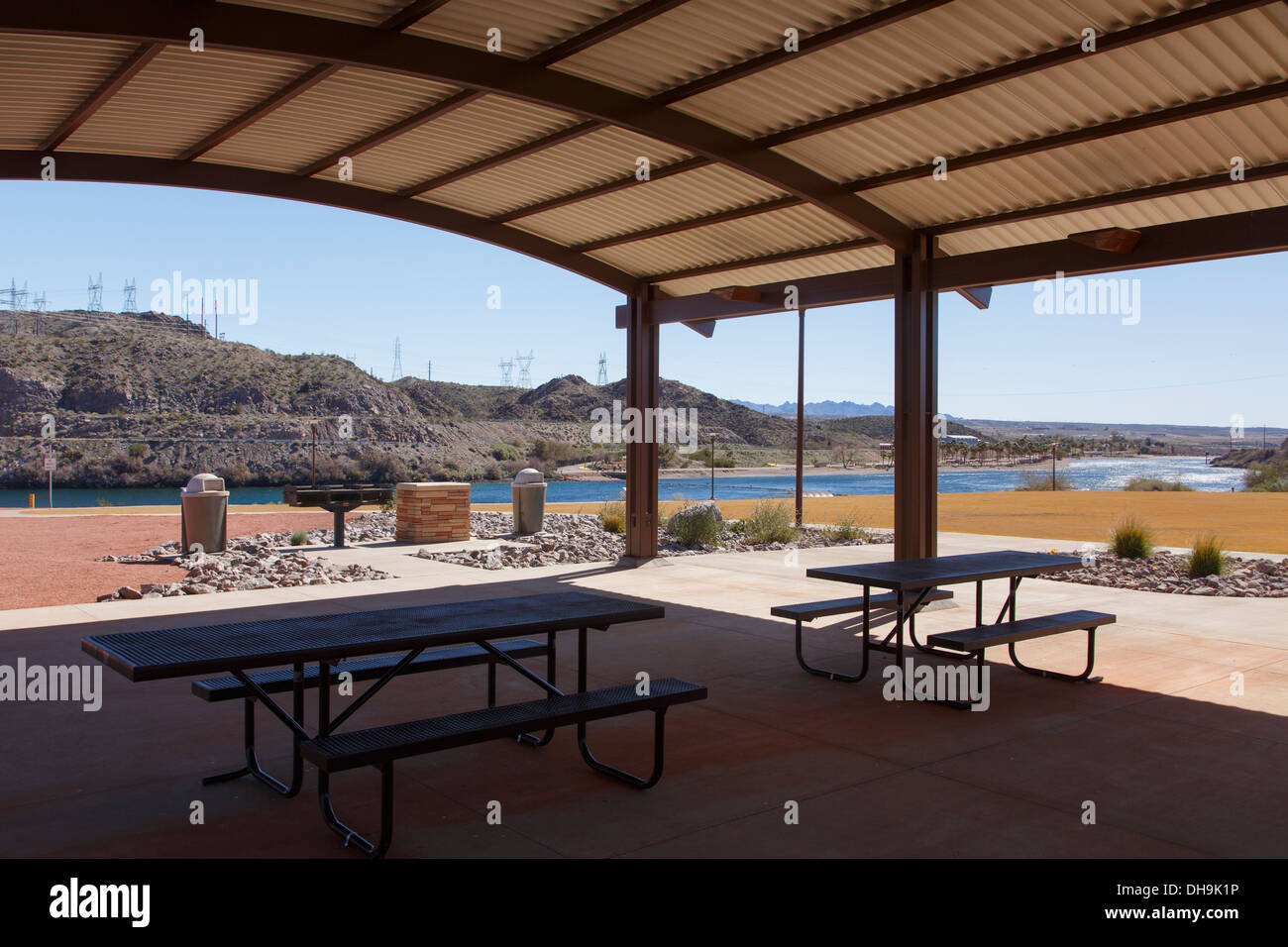 Spielplatz und Picknick-Bereich am Ende der Riverwalk Exploration Trail entlang dem Kolorado Fluß, Laughlin, Nevada. Stockfoto