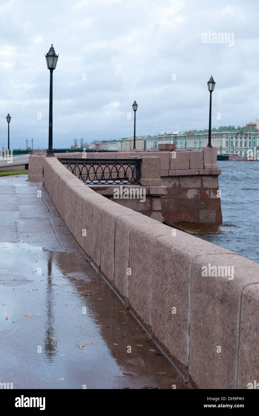 Universität-Damm in St. Petersburg, Russland Stockfoto