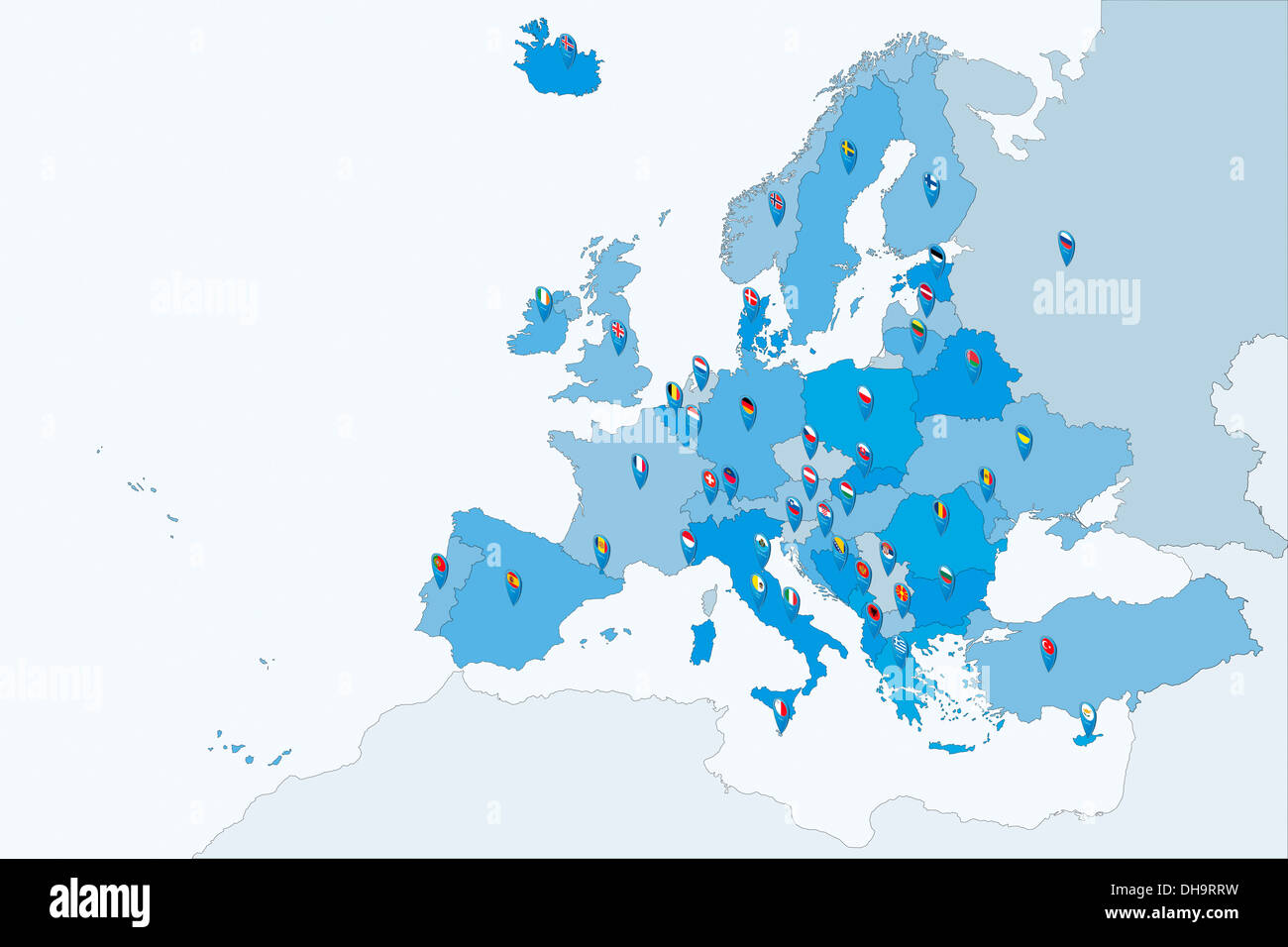 Europa-Karte mit Pin-Fahnen Stockfoto