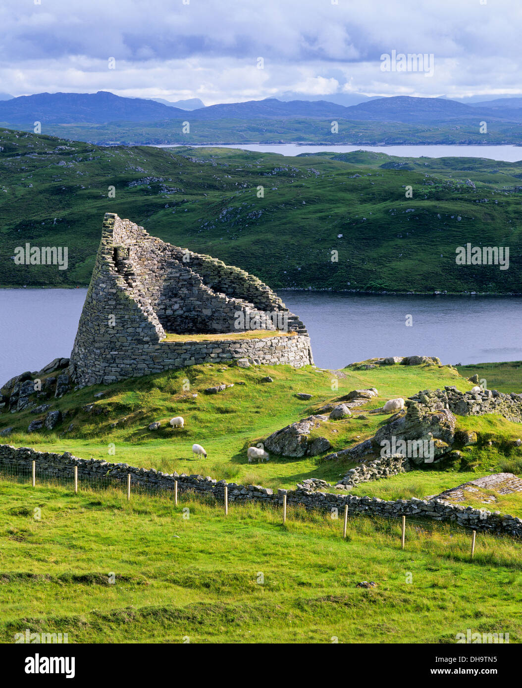 Dun Carloway. Broch auf der Isle of Lewis, äußeren Hebriden, Western Isles, Schottland, Großbritannien. Stockfoto Dun Carloway. Broch auf der Isle of Lewis, äußeren Hebriden, Western Isles, Schottland, Großbritannien. Stockfoto