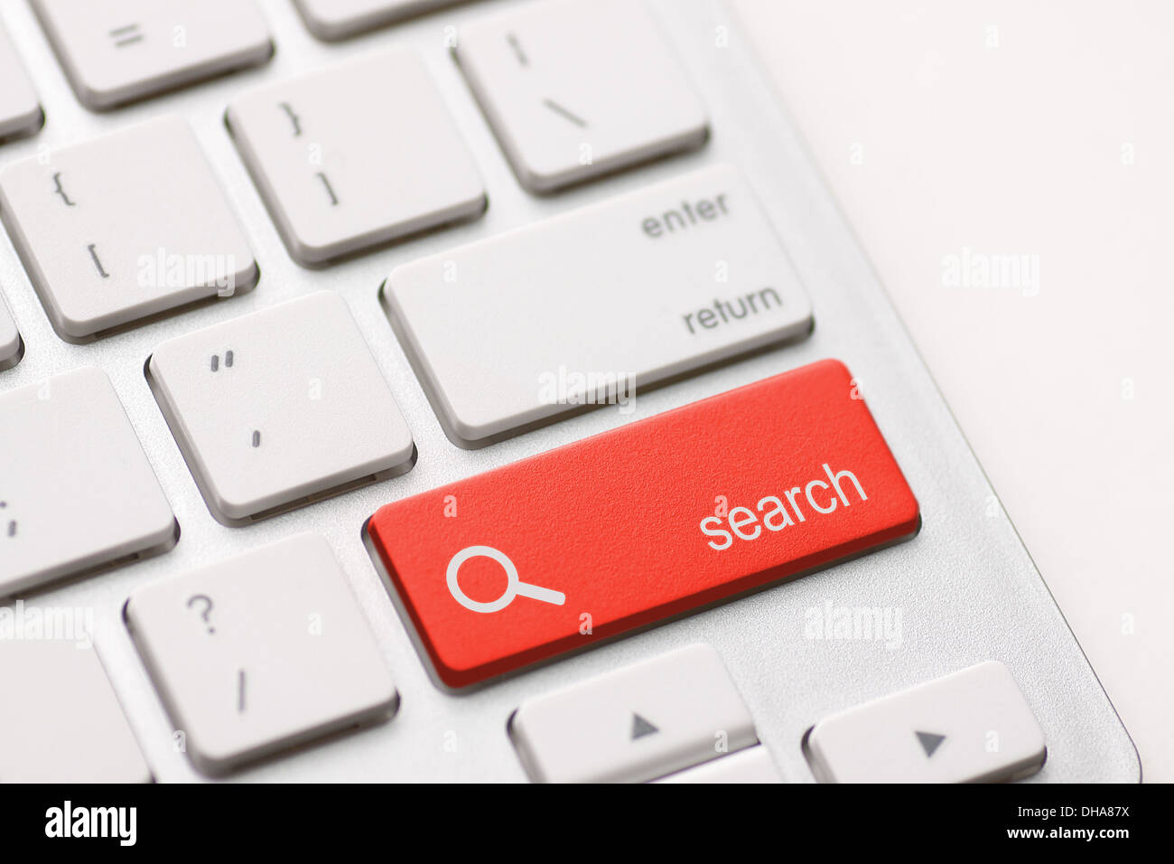 Suche Taste Eingabetaste auf weiße Tastatur Stockfoto