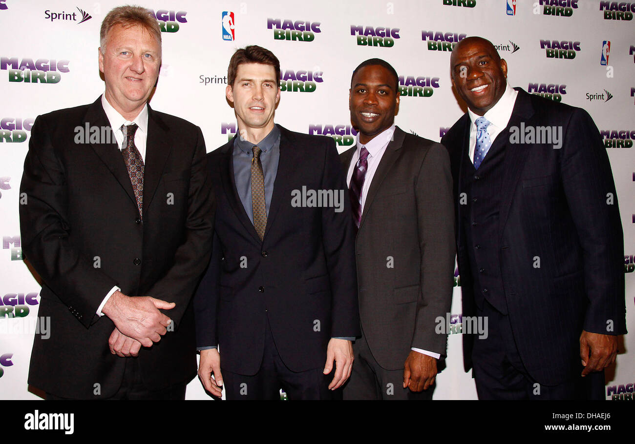 Larry Bird Tug Coker Kevin Daniels und Earvin Magic Johnson Broadway Öffnung Nacht after-Party für "Magic/Bird" hielt im Edison Stockfoto