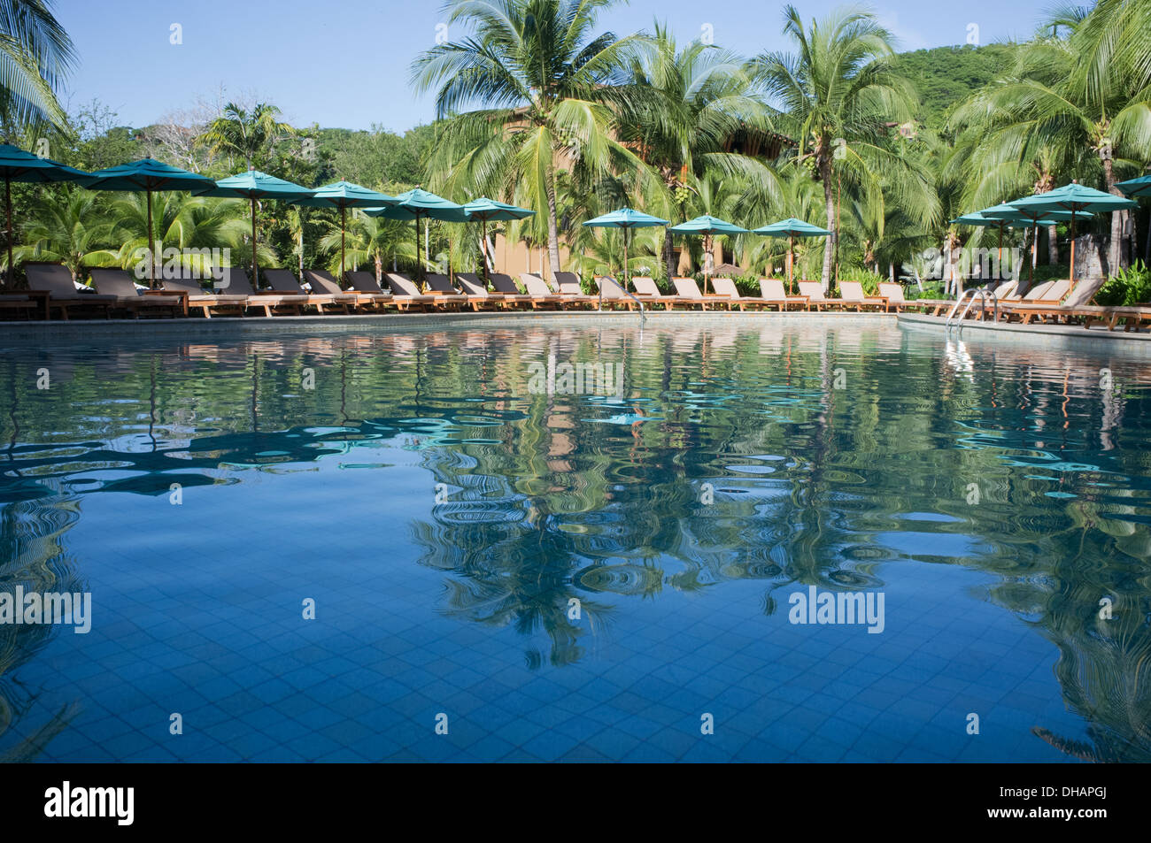 Einer von mehreren Schwimmbädern an vier Jahreszeiten Costa Rica auf der Halbinsel Papagayo in der Region von Guanacaste von der Westküste. Stockfoto