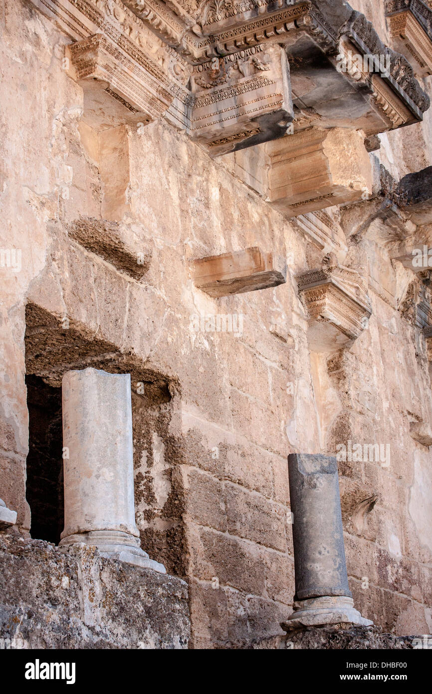 Antike römische Ruinen in Aspendos in der Nähe von Antalya in der Südtürkei. Stockfoto