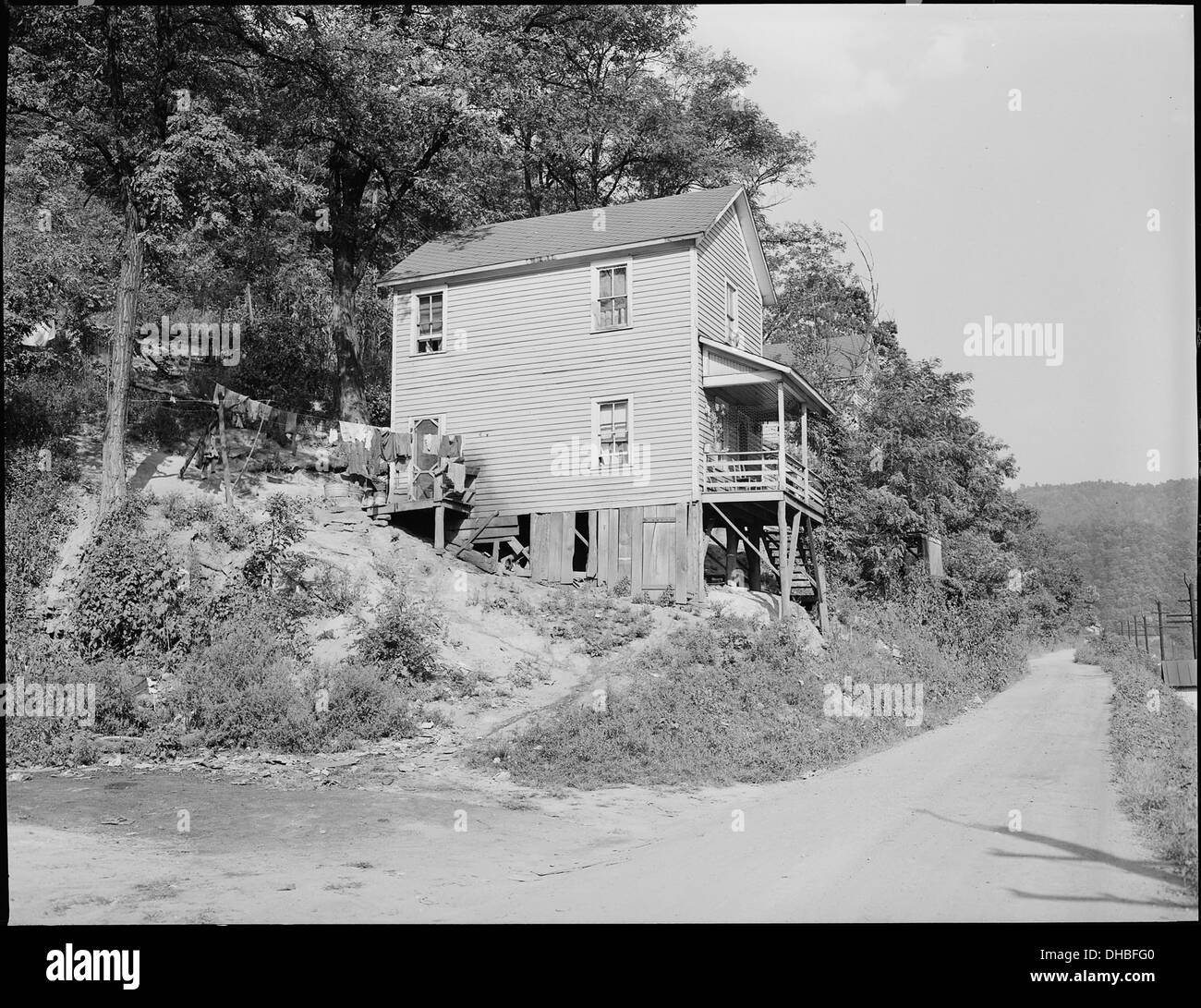 A house in... Abschnitt der Firma Wohnprojekt. Panther Rote Asche Kohle Corporation, Douglas Mine, Panther, McDowell... 541025 Stockfoto