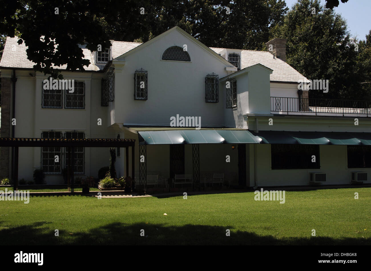 Tennessee. Memphis. Graceland Mansion an Elvis Presley (1935-1977). Von außen. USA. Stockfoto